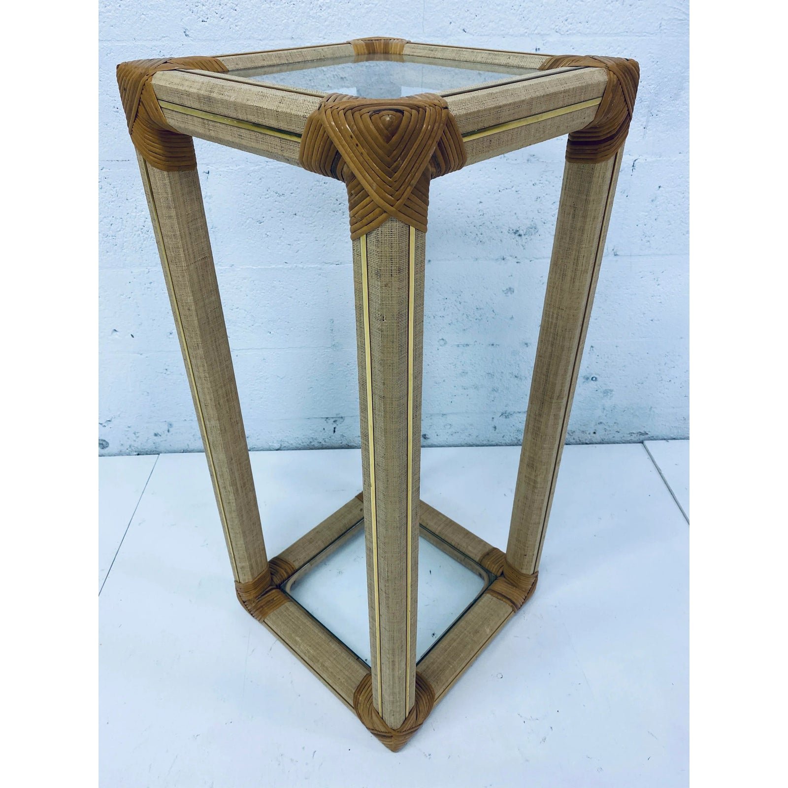 rattan-and-raffia-pedestal-table-with-glass-inserts-6983