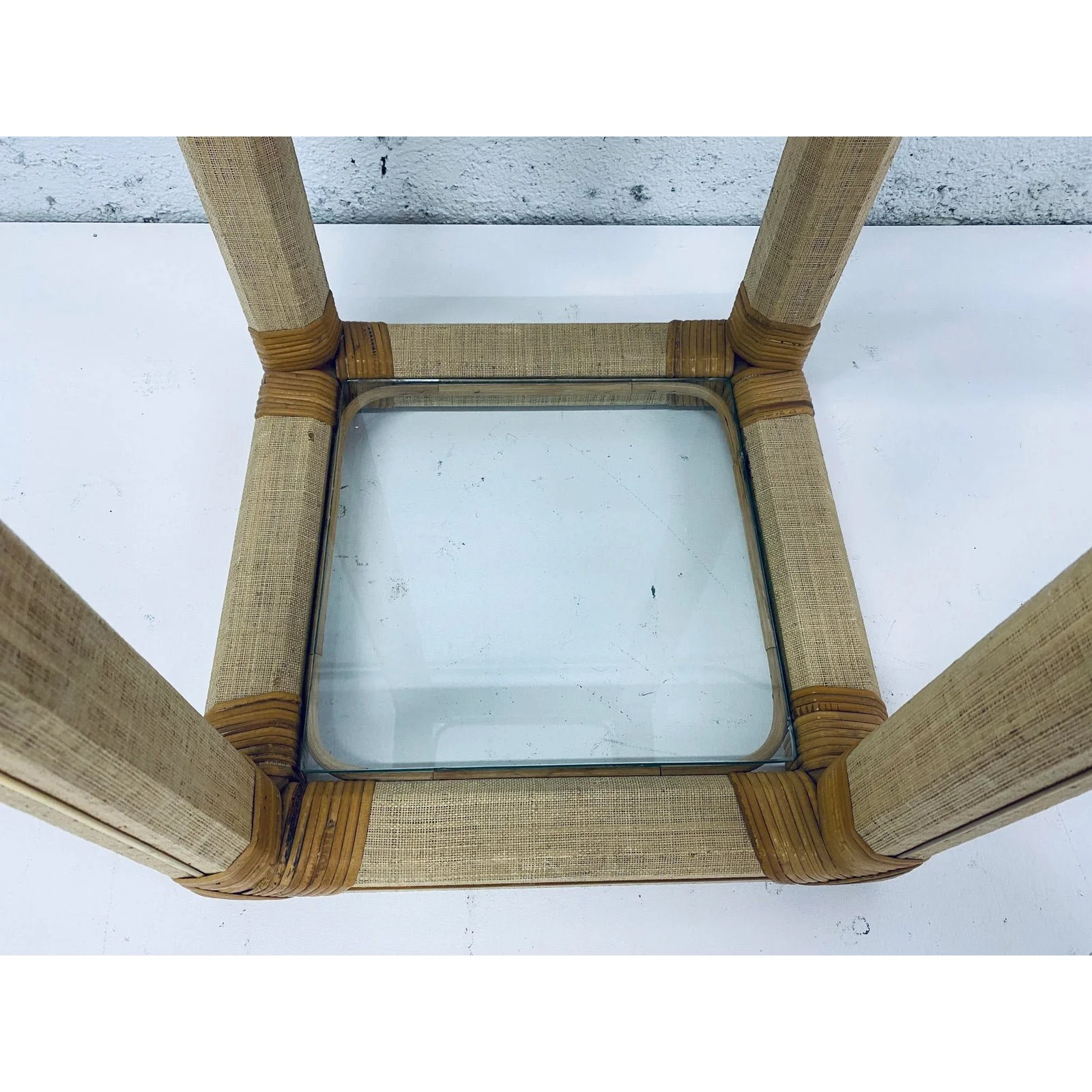 rattan-and-raffia-pedestal-table-with-glass-inserts-8801