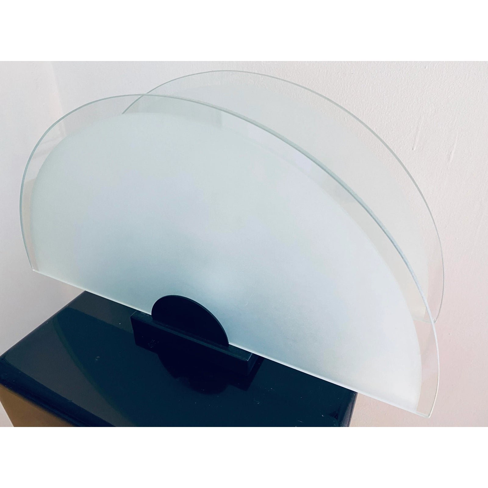 1980s-art-deco-revival-glass-table-lamp-6298