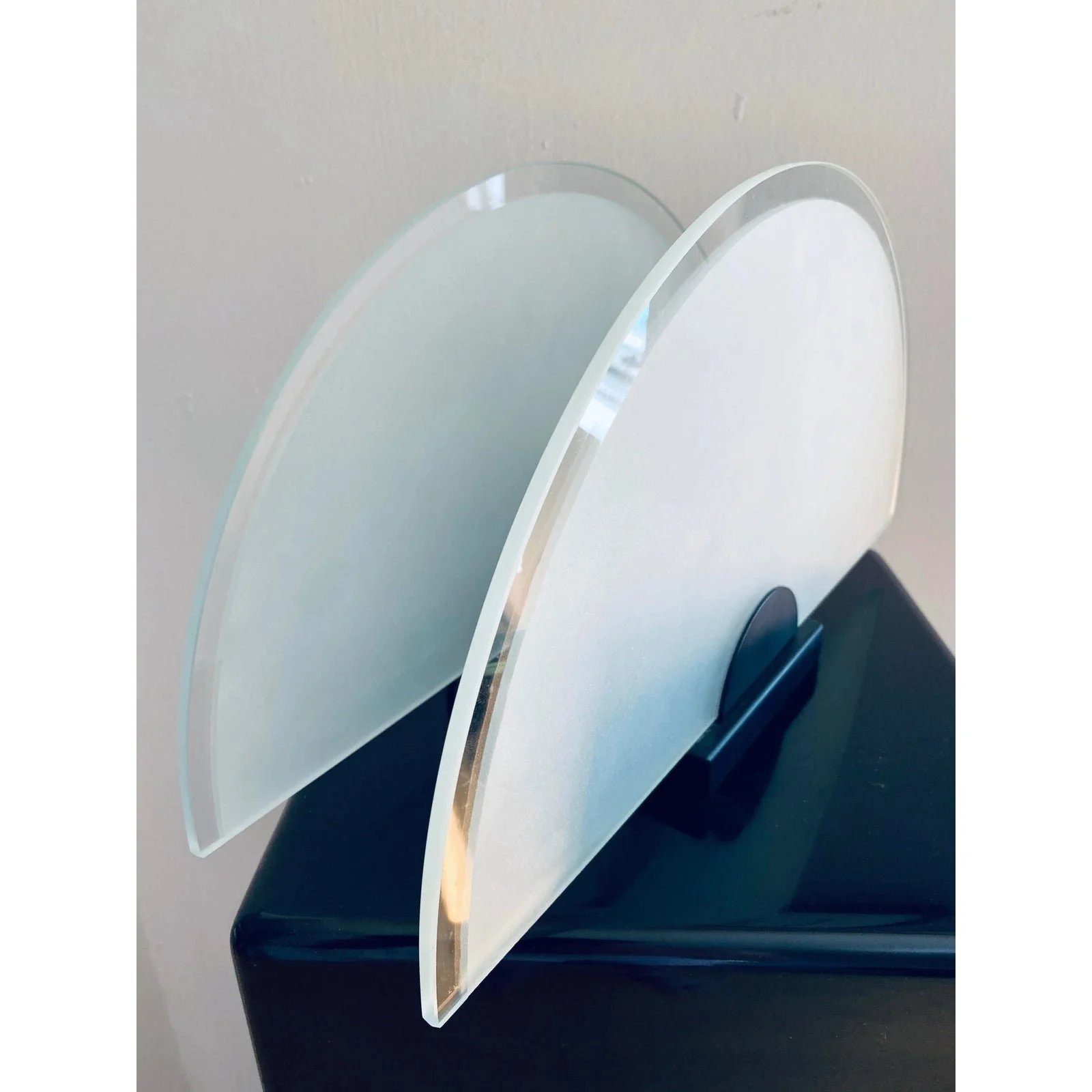1980s-art-deco-revival-glass-table-lamp-8065