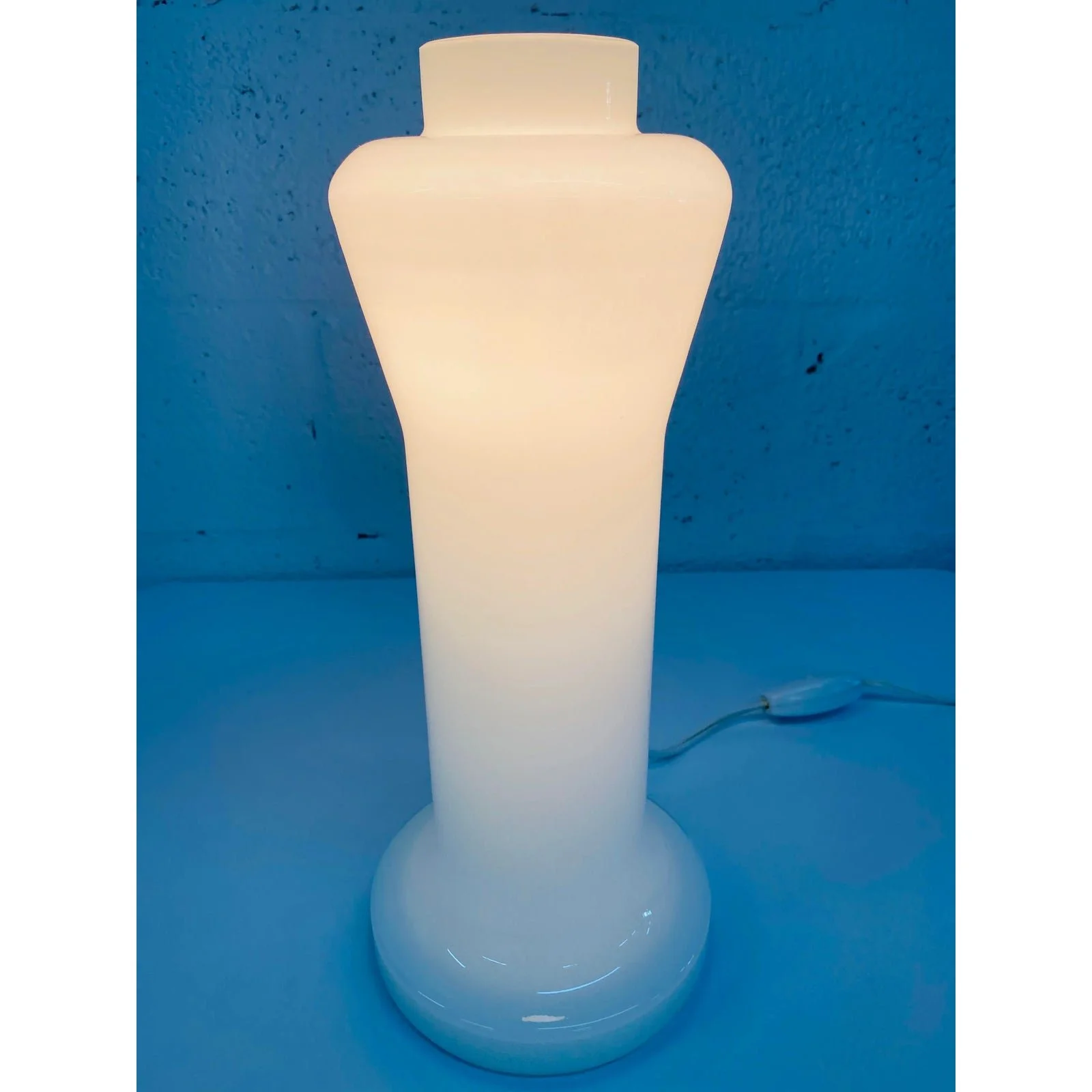 1970s-art-deco-revival-murano-glass-table-lamp-0825