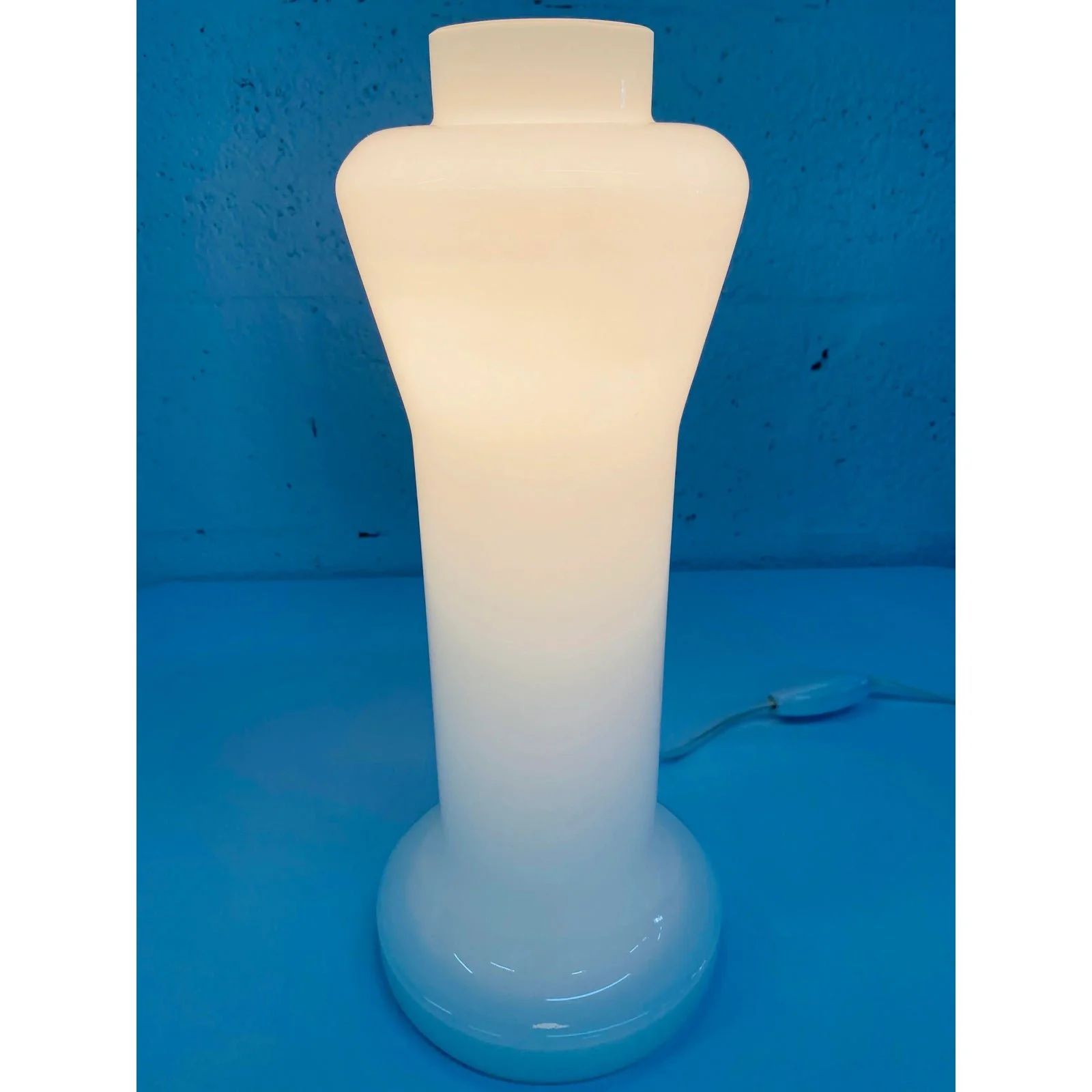 1970s-art-deco-revival-murano-glass-table-lamp-1282