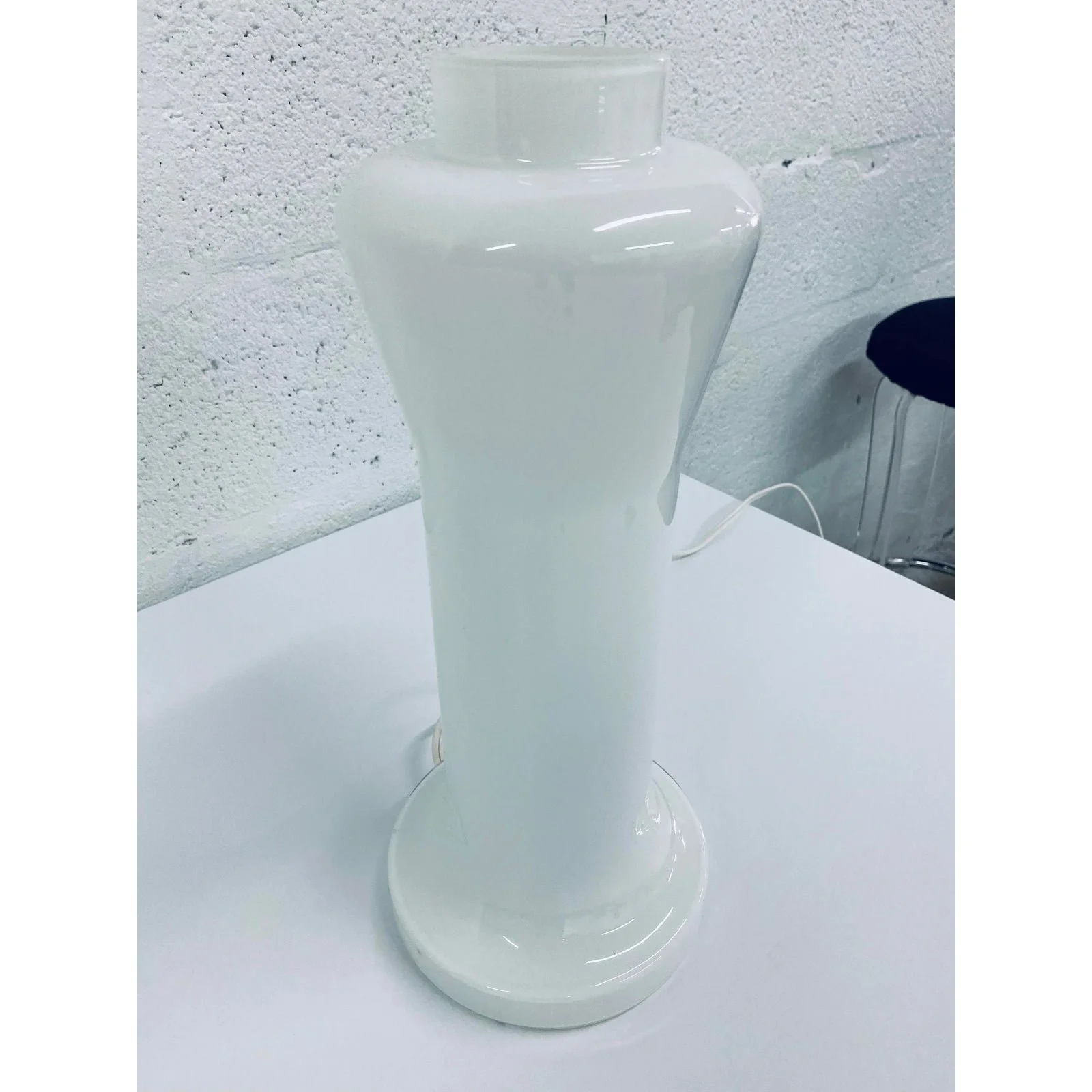 1970s-art-deco-revival-murano-glass-table-lamp-5621