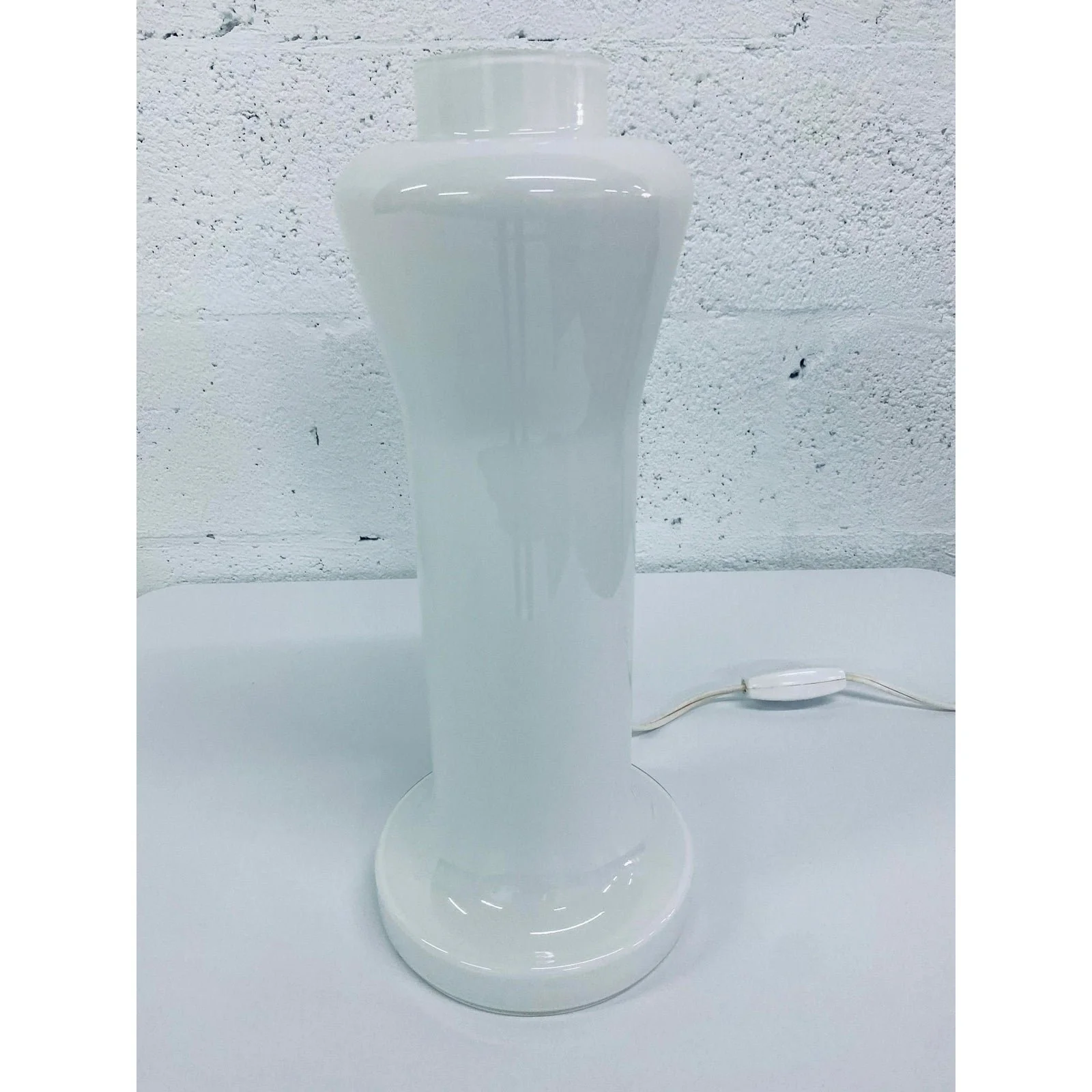 1970s-art-deco-revival-murano-glass-table-lamp-9389