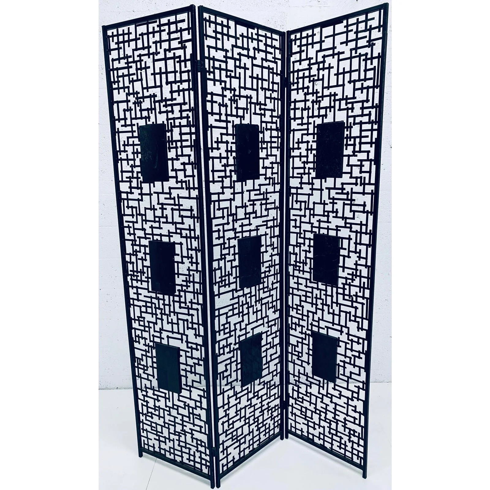black-iron-room-divider-screen-with-black-tessellated-stone-accents-8071