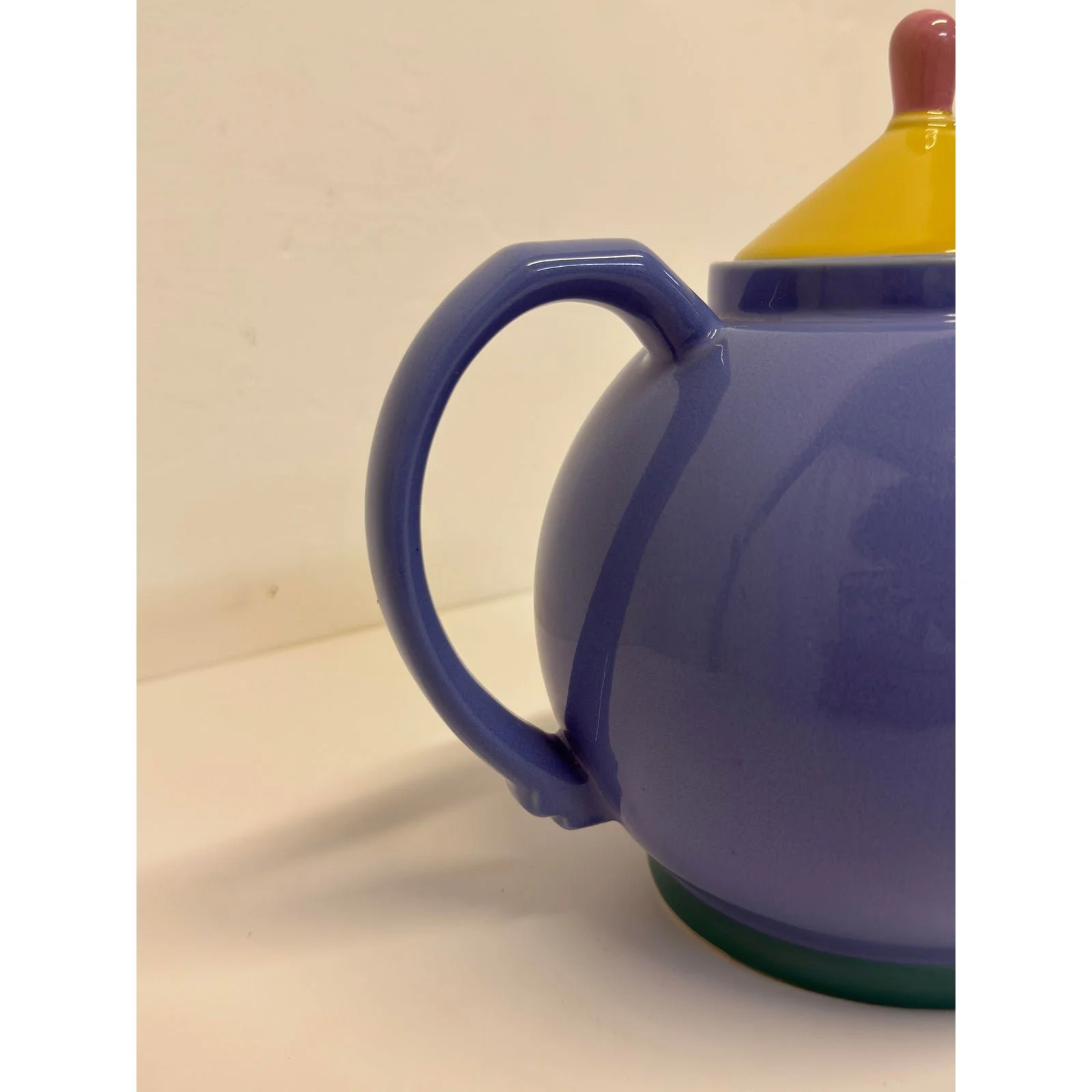 lindt-stymeist-postmodern-colorways-tea-kettle-1980