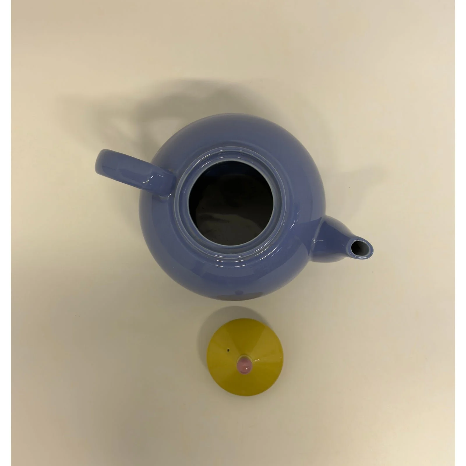 lindt-stymeist-postmodern-colorways-tea-kettle-1980