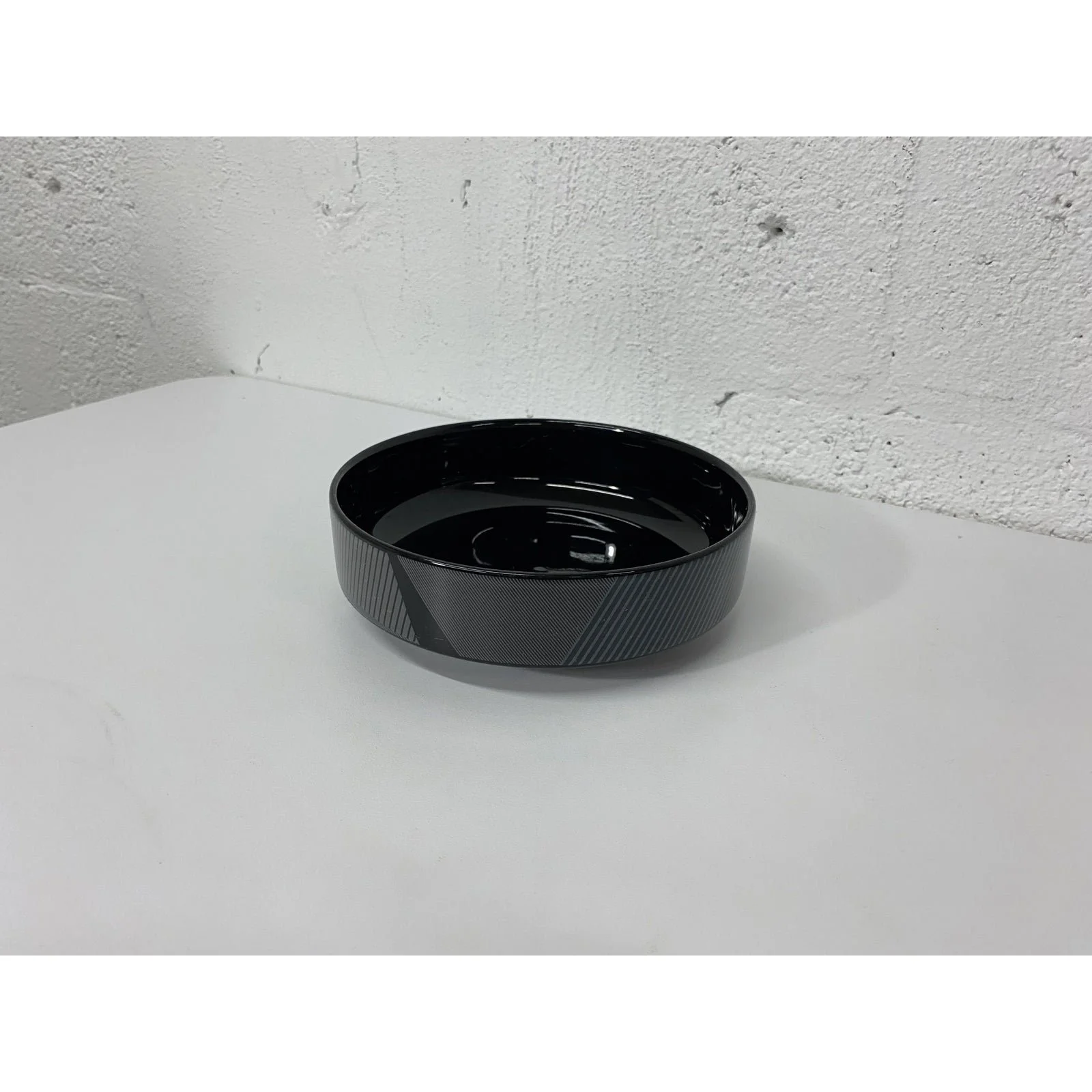 postmodern-design-black-ceramic-bowl-by-daniel-hechter-paris-3656