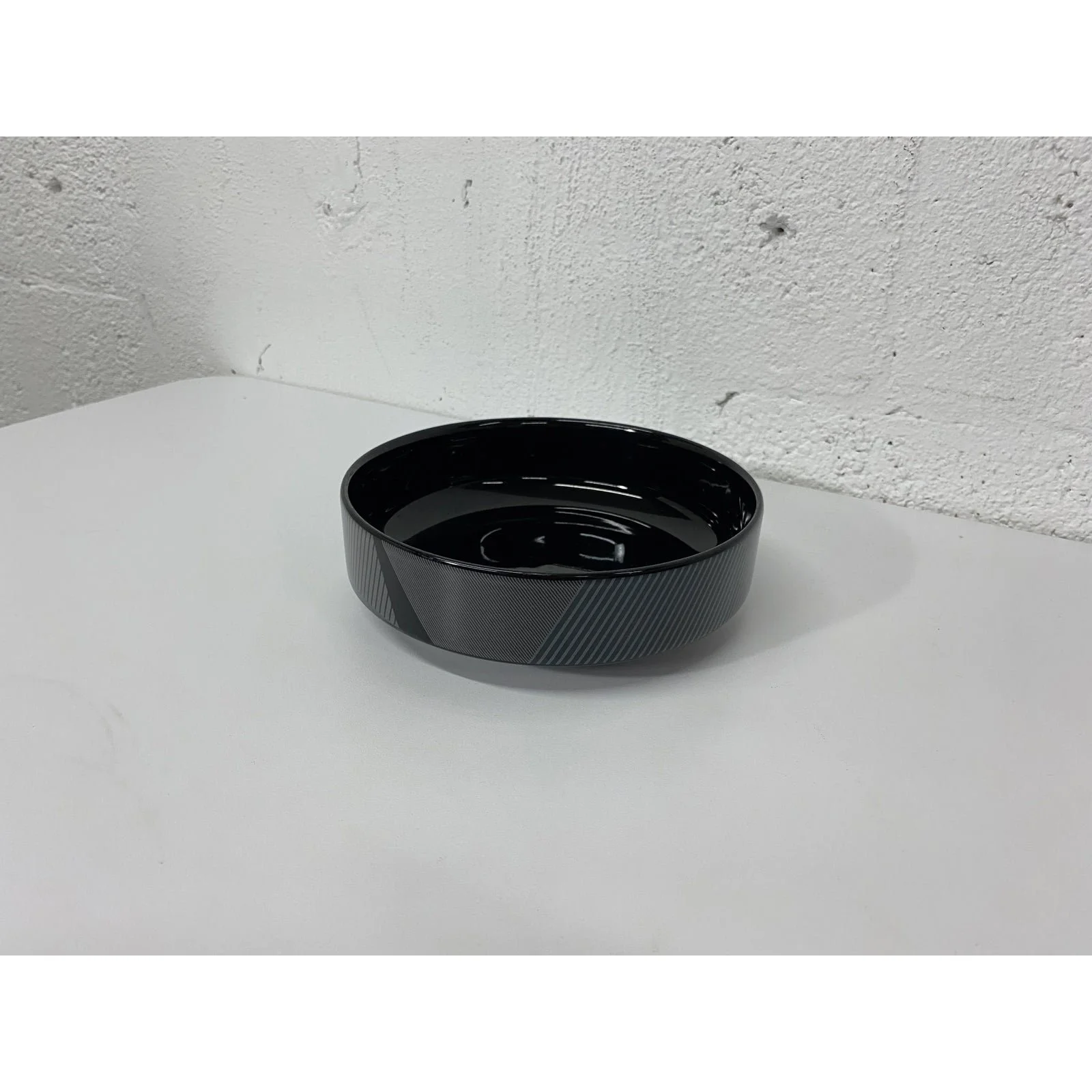 postmodern-design-black-ceramic-bowl-by-daniel-hechter-paris-6461