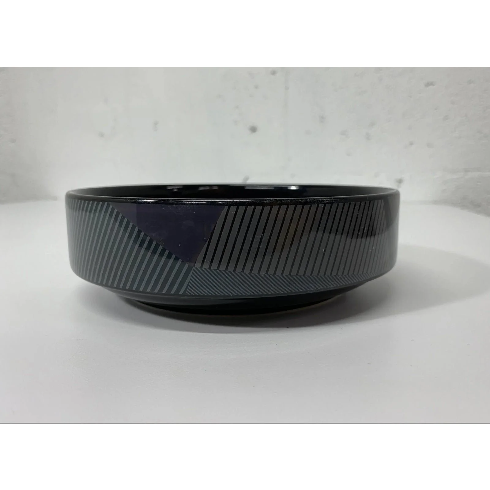 postmodern-design-black-ceramic-bowl-by-daniel-hechter-paris-4957