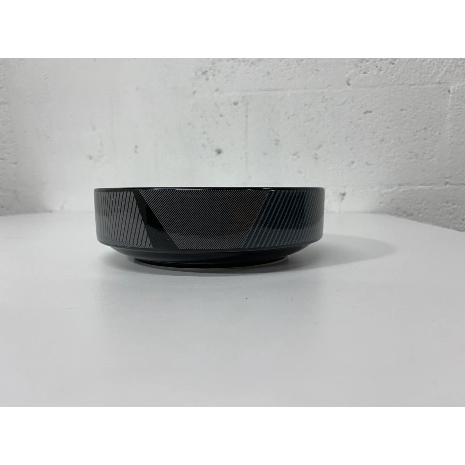 postmodern-design-black-ceramic-bowl-by-daniel-hechter-paris-6391