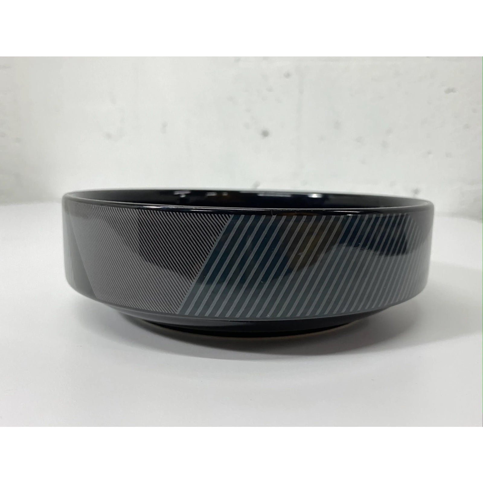 postmodern-design-black-ceramic-bowl-by-daniel-hechter-paris-3424