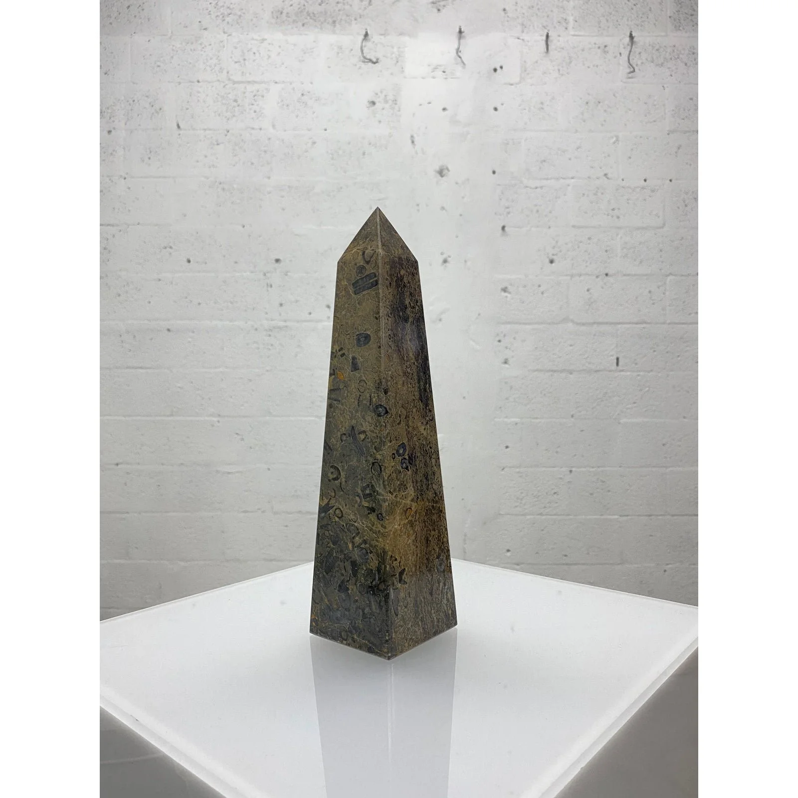 mid-century-marble-obelisk-4968