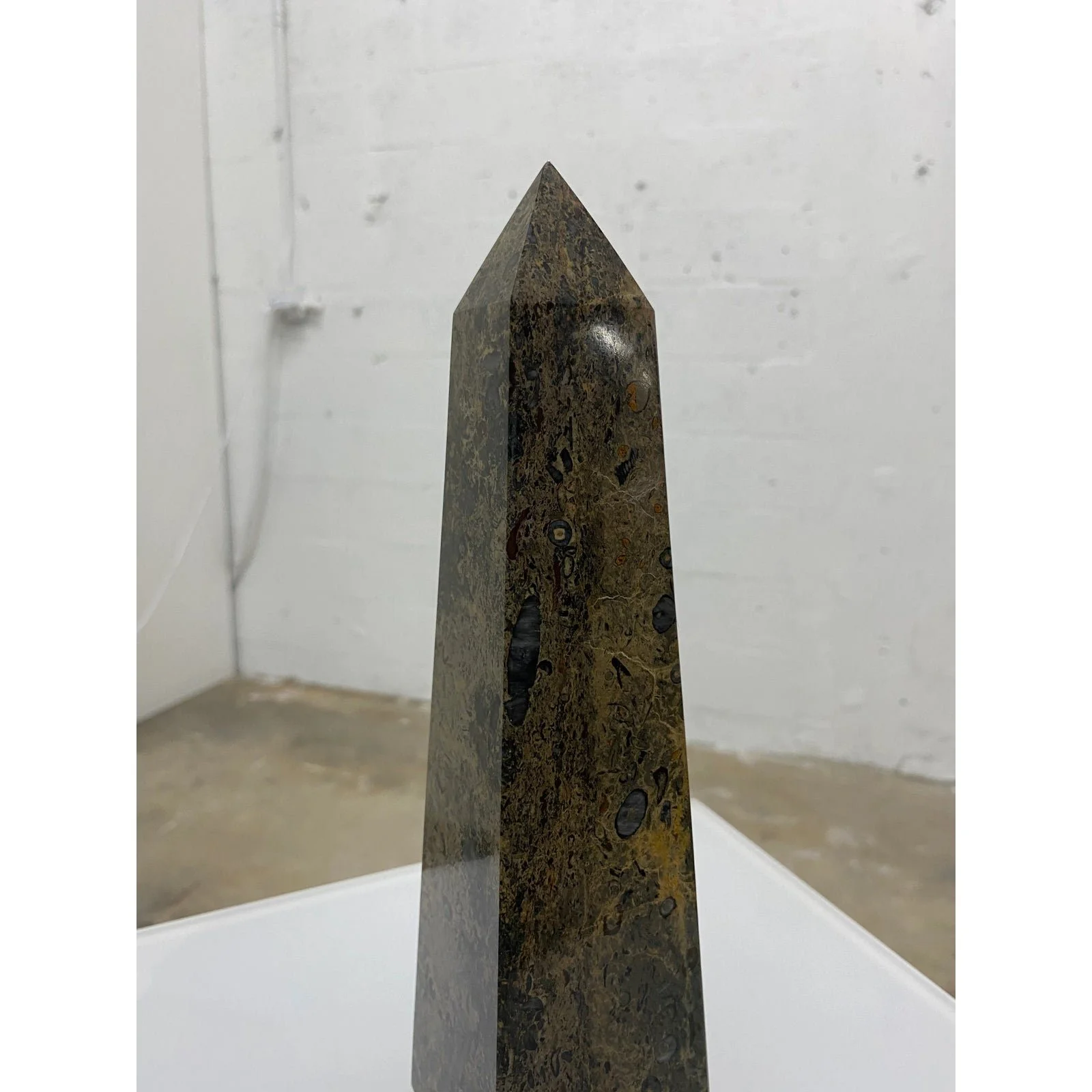 mid-century-marble-obelisk-5712
