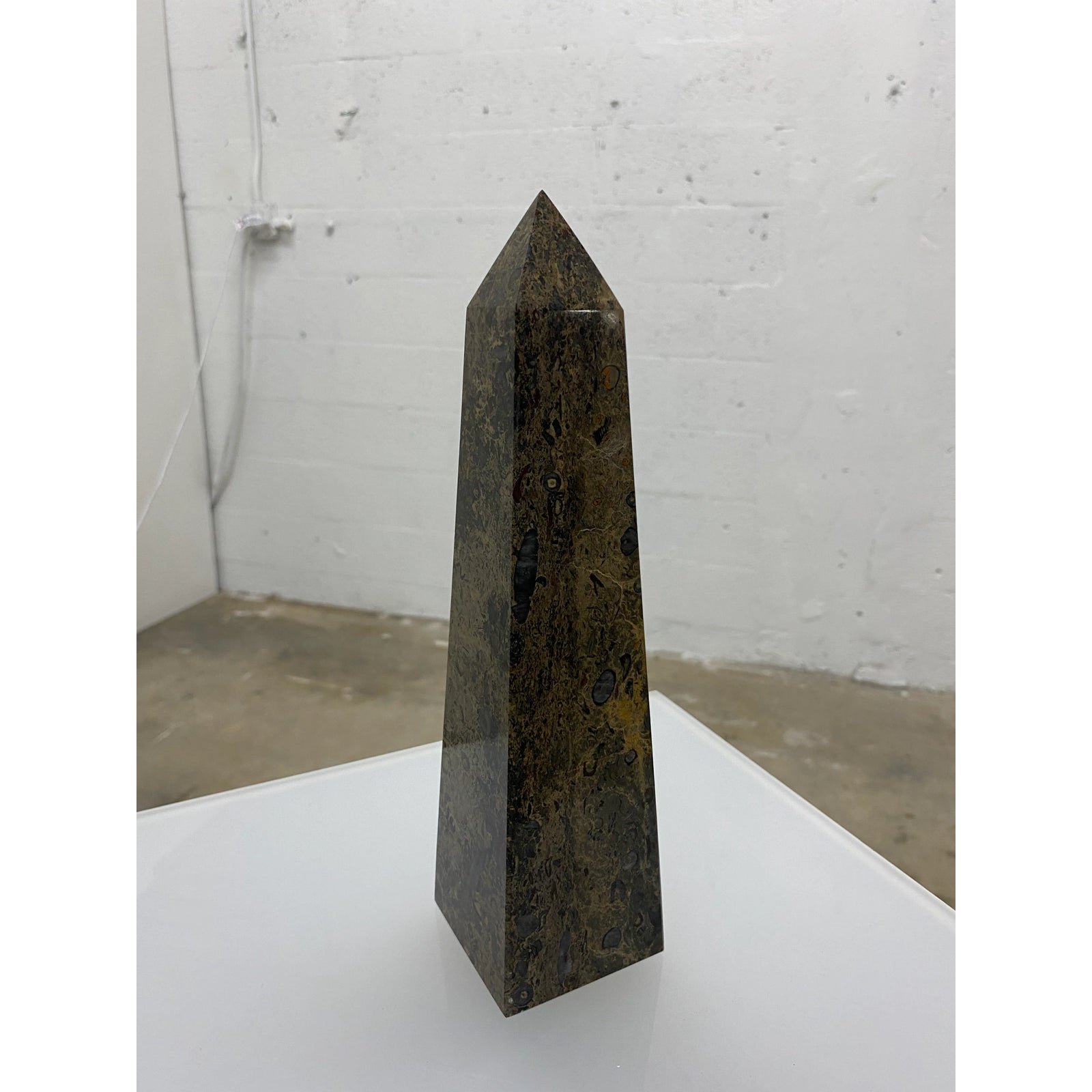 mid-century-marble-obelisk-4334