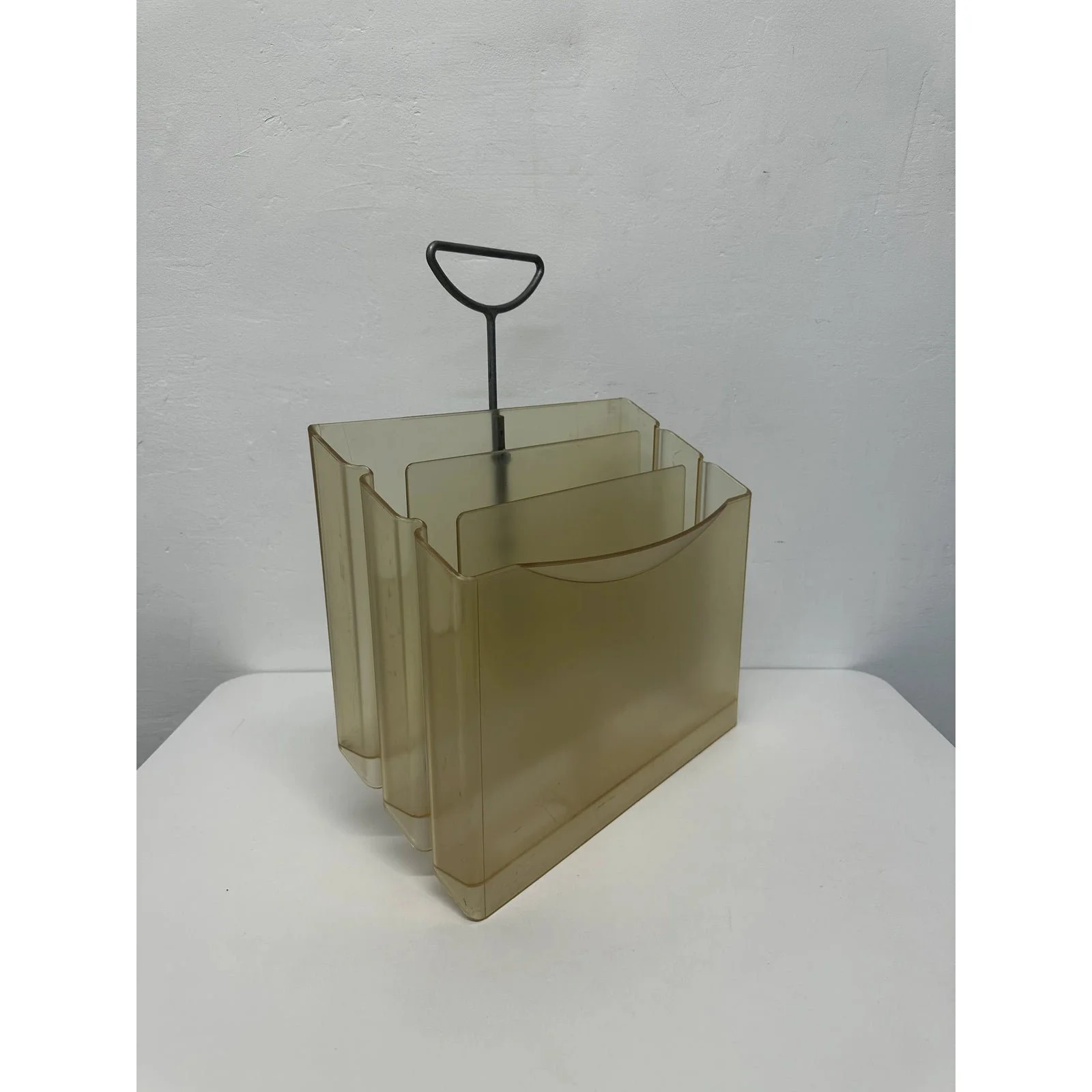 andries-and-hiroko-van-onck-magazine-rack-for-magis-italy-1991-5877