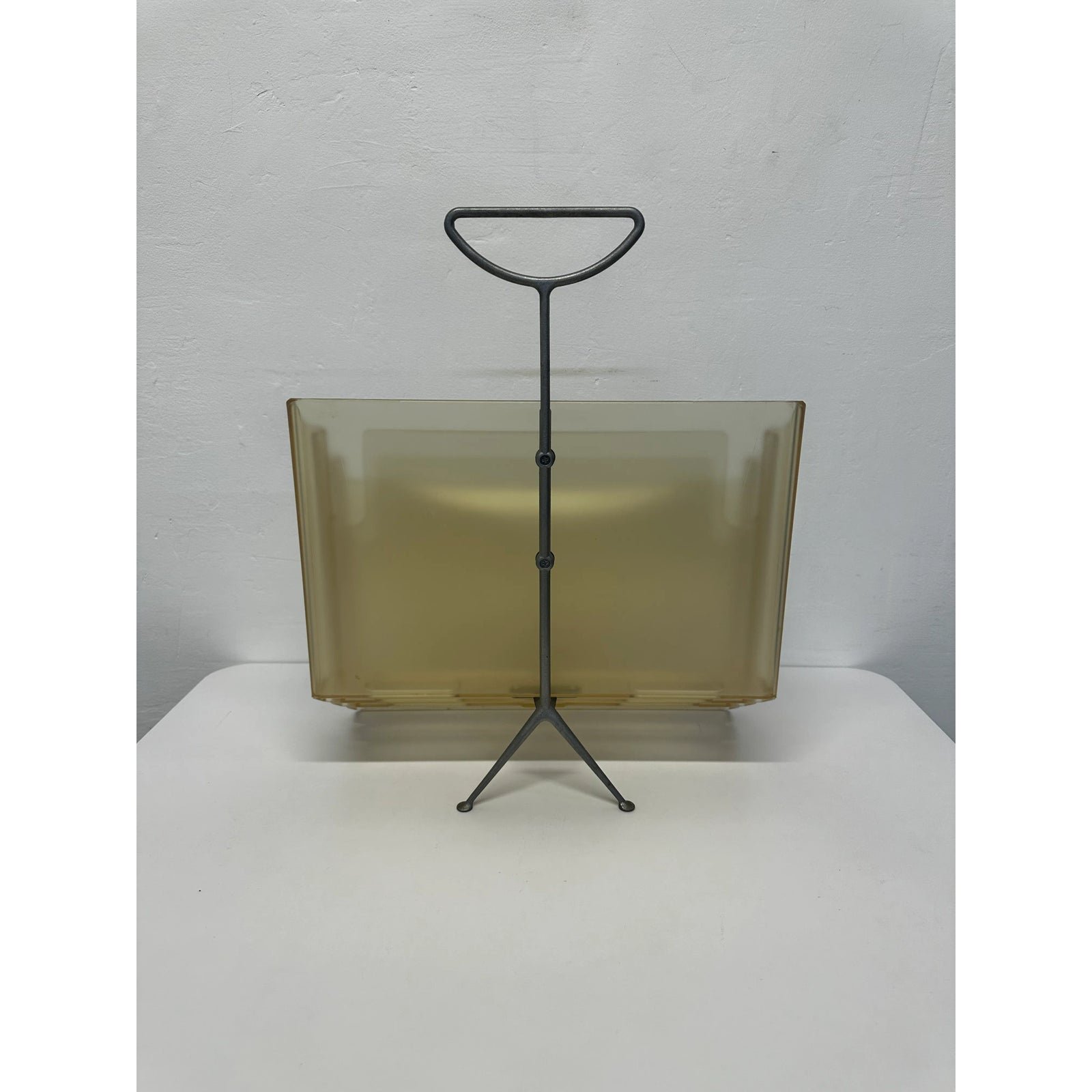 andries-and-hiroko-van-onck-magazine-rack-for-magis-italy-1991-8830