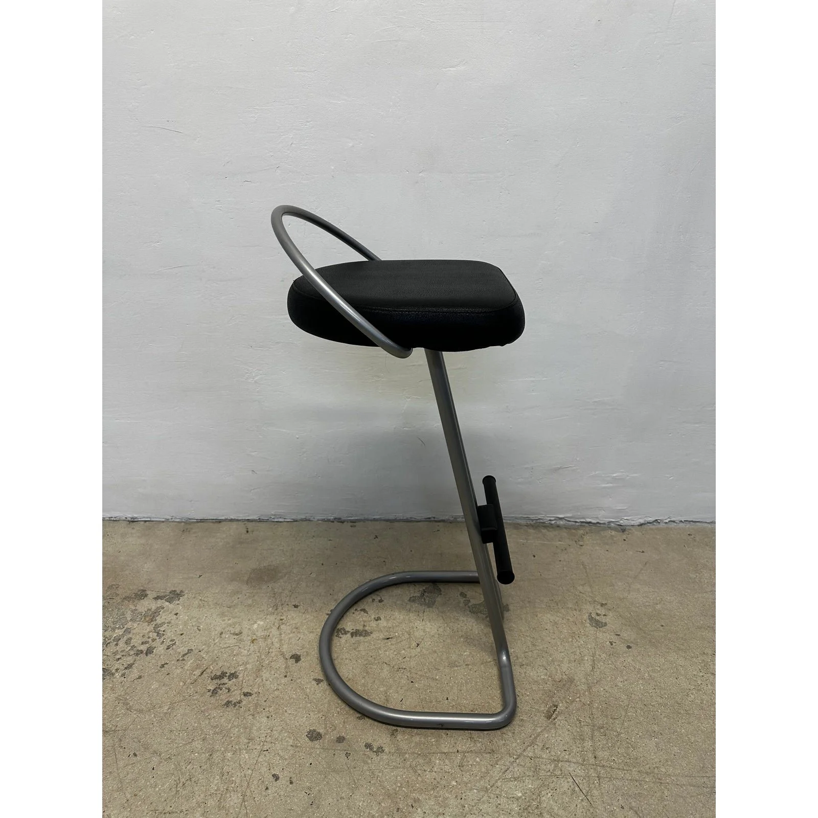 postmodern-italian-bar-stools-1980s-set-of-three-1853