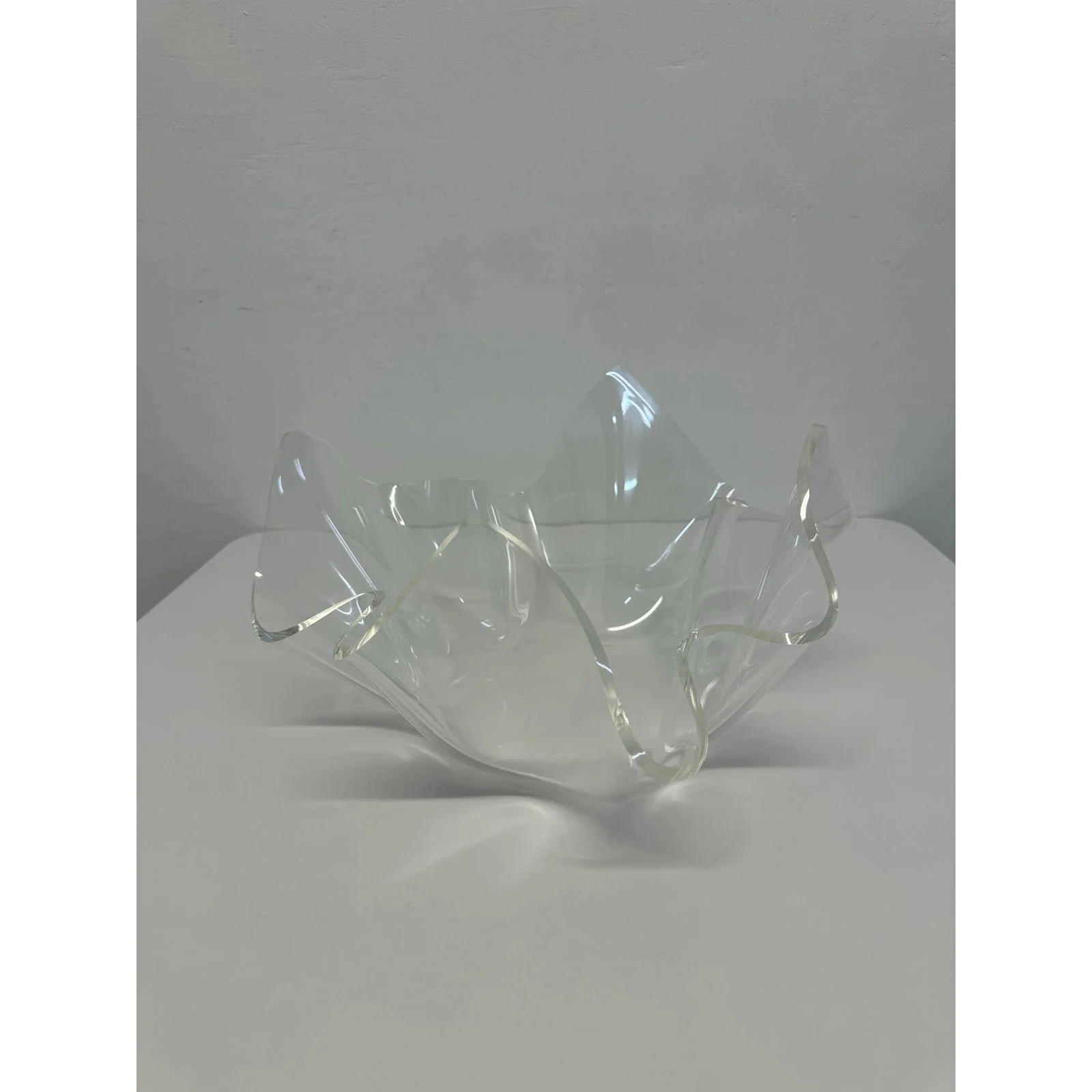 mid-century-clear-lucite-handkerchief-draped-bowl-3893