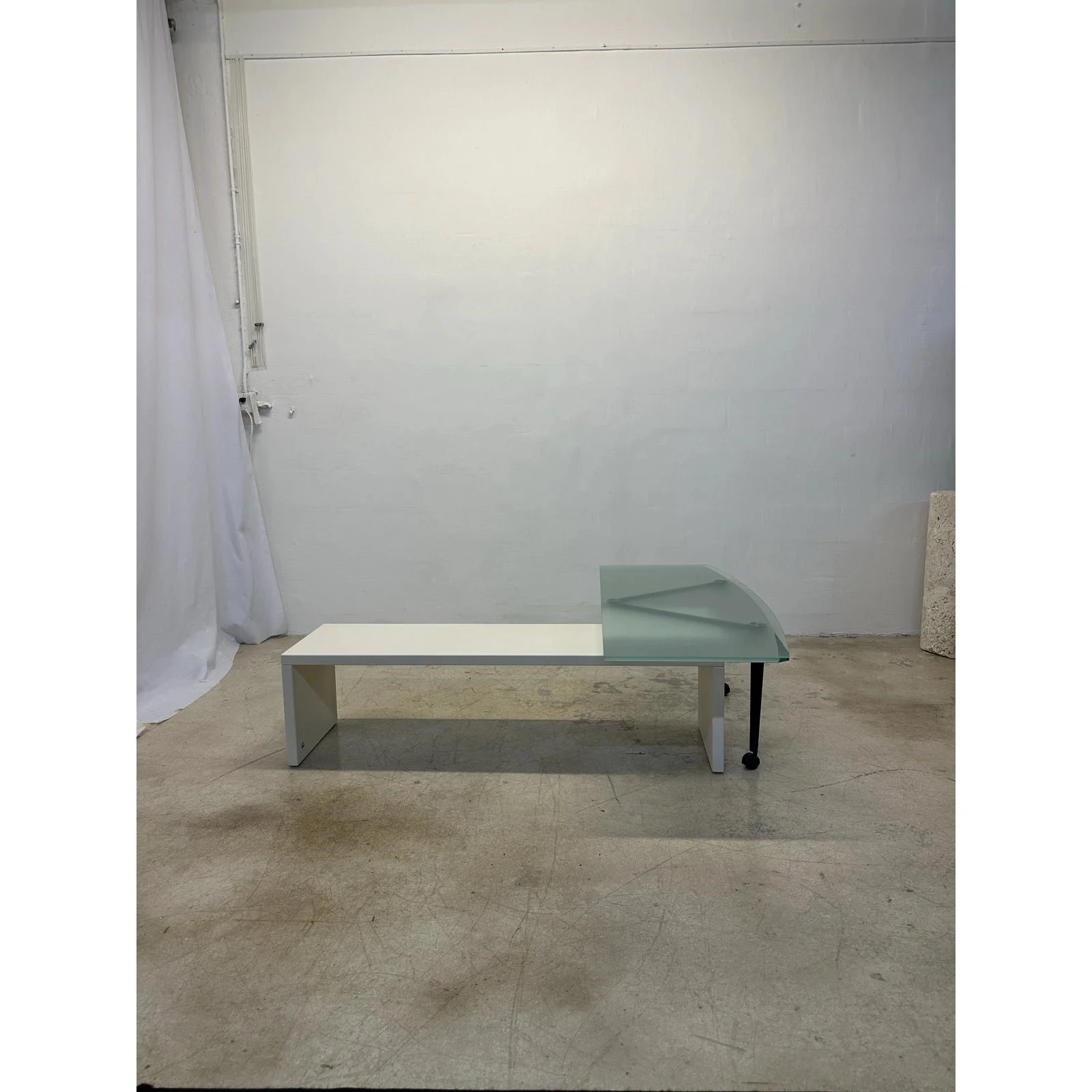 bandb-italia-360-degree-rotating-glass-top-coffee-table-1990s-9228