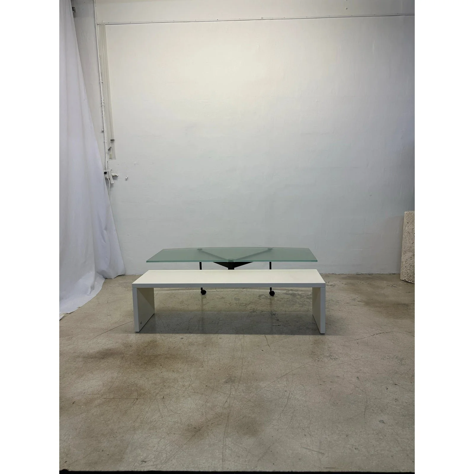 bandb-italia-360-degree-rotating-glass-top-coffee-table-1990s-7549