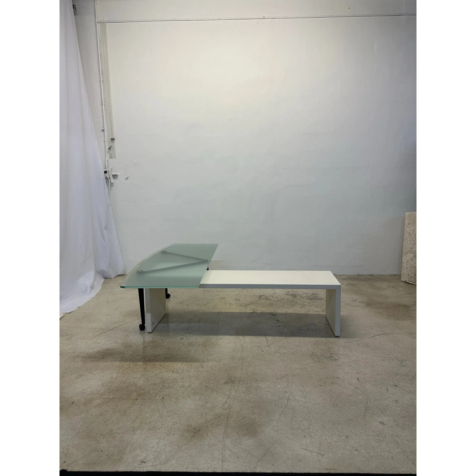 bandb-italia-360-degree-rotating-glass-top-coffee-table-1990s-6015