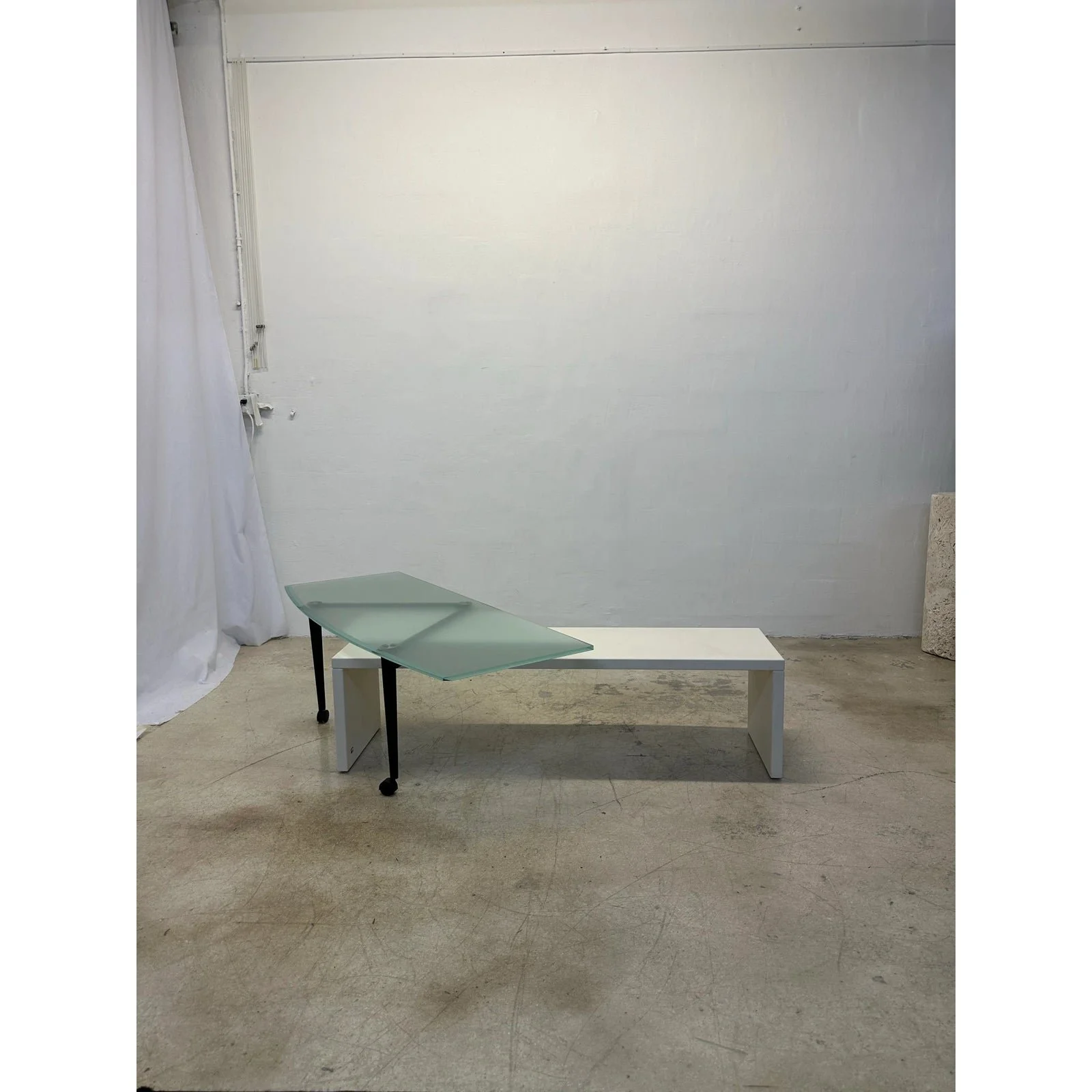 bandb-italia-360-degree-rotating-glass-top-coffee-table-1990s-2451