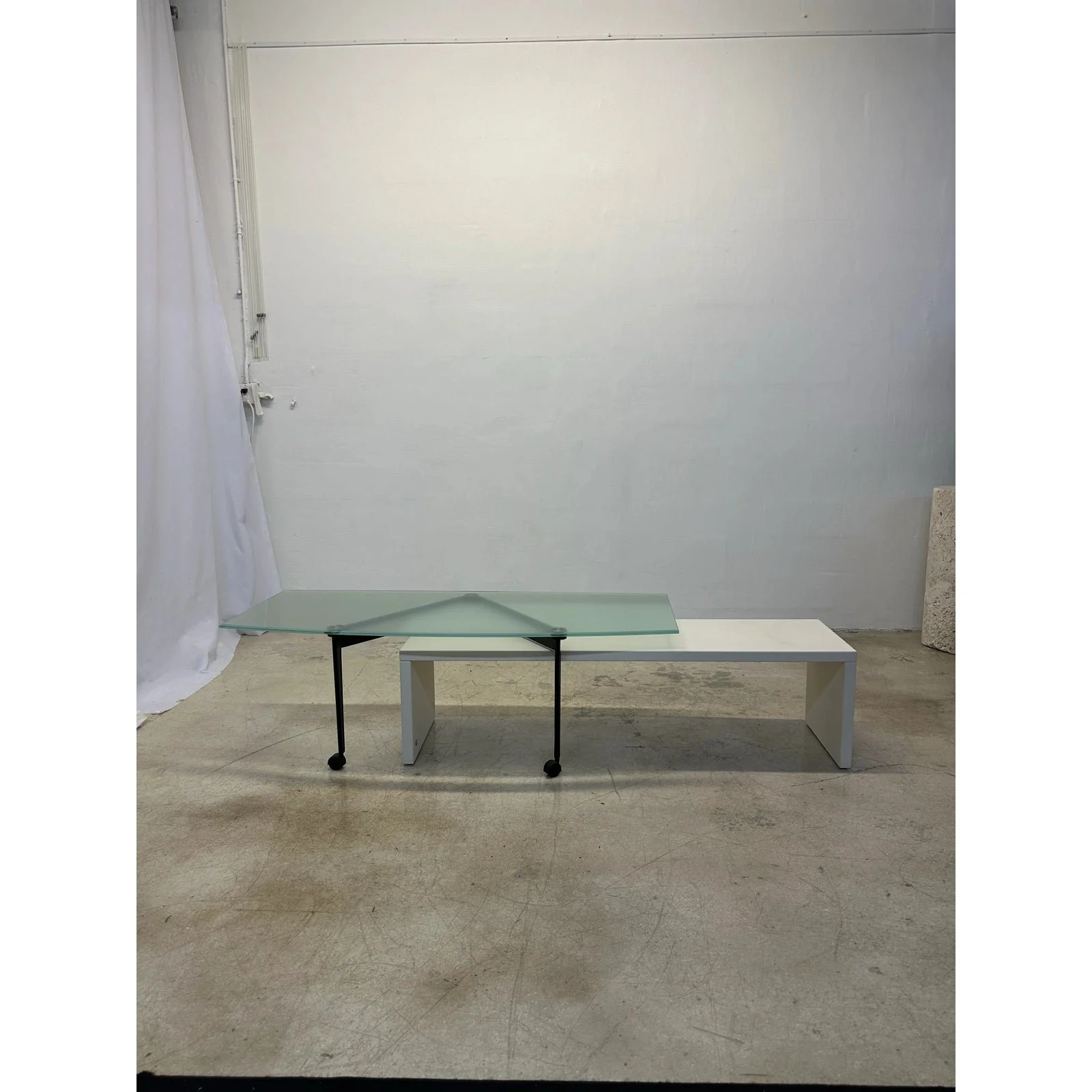bandb-italia-360-degree-rotating-glass-top-coffee-table-1990s-6171