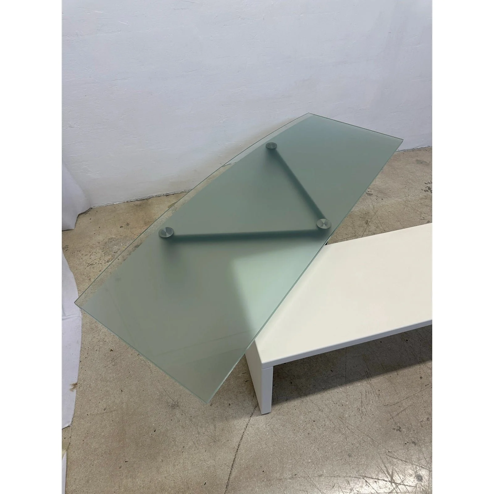 bandb-italia-360-degree-rotating-glass-top-coffee-table-1990s-4739