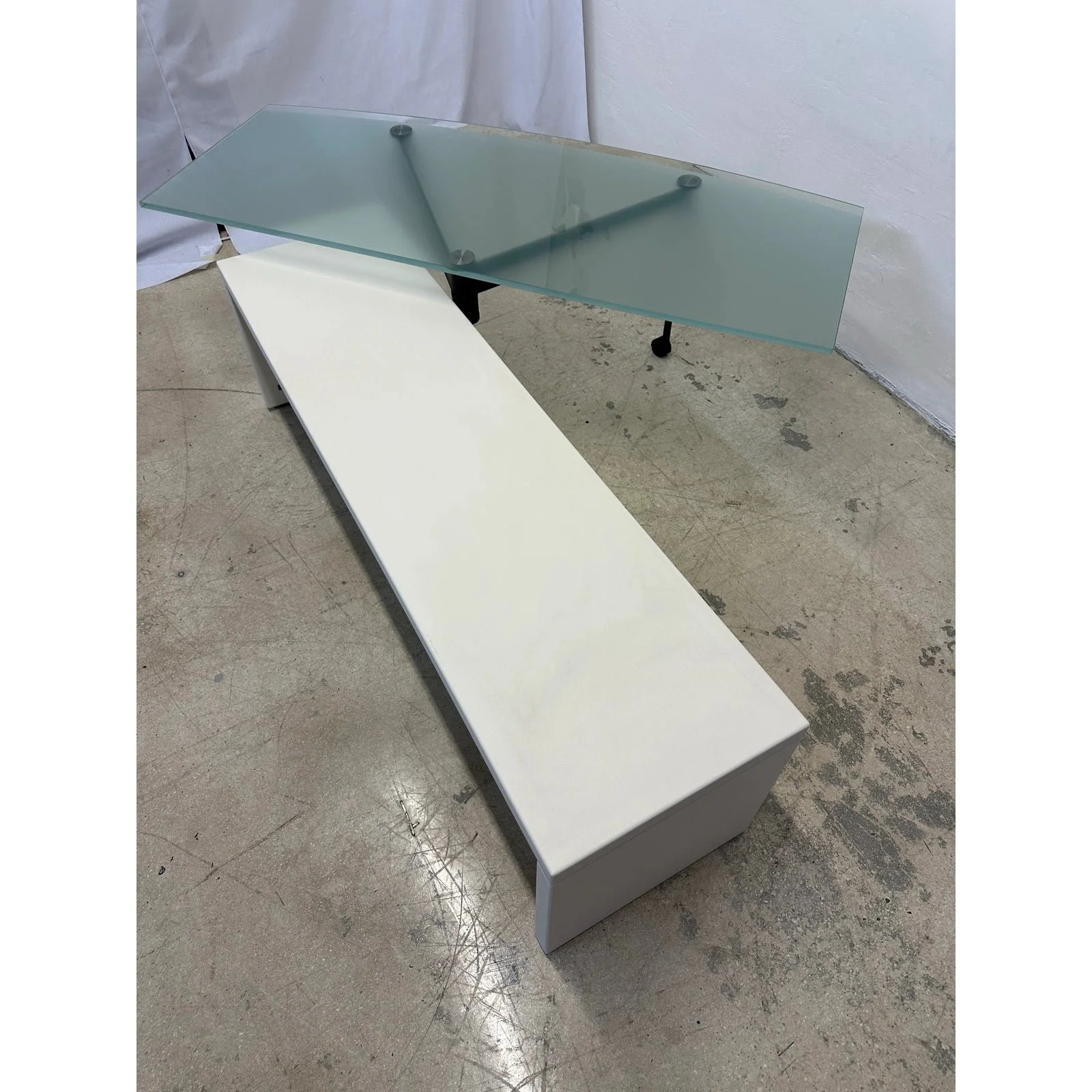 bandb-italia-360-degree-rotating-glass-top-coffee-table-1990s-7271