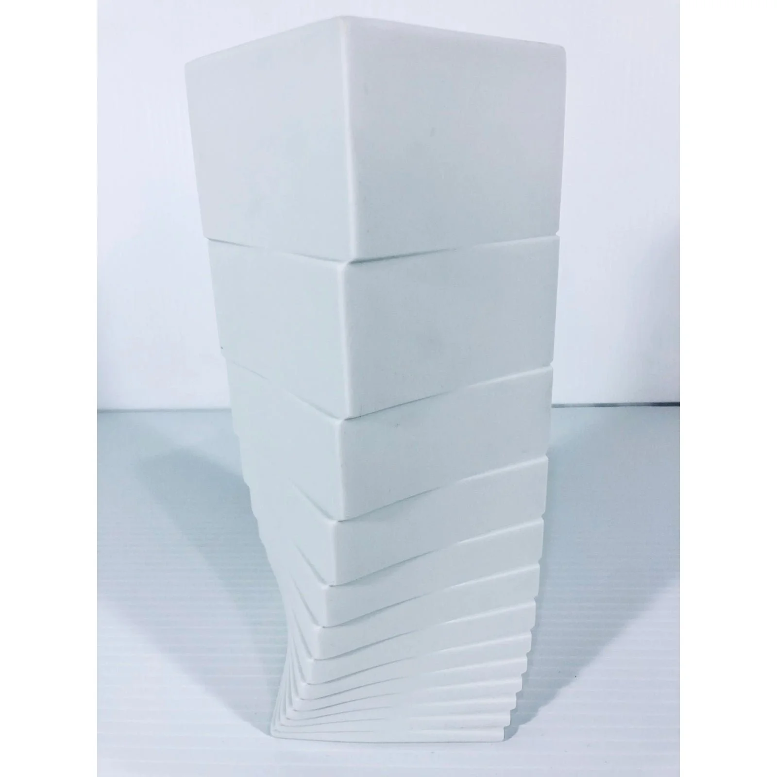 rosenthal-studio-linie-matte-white-porcelain-vase-by-christa-hausler-goltz-9175