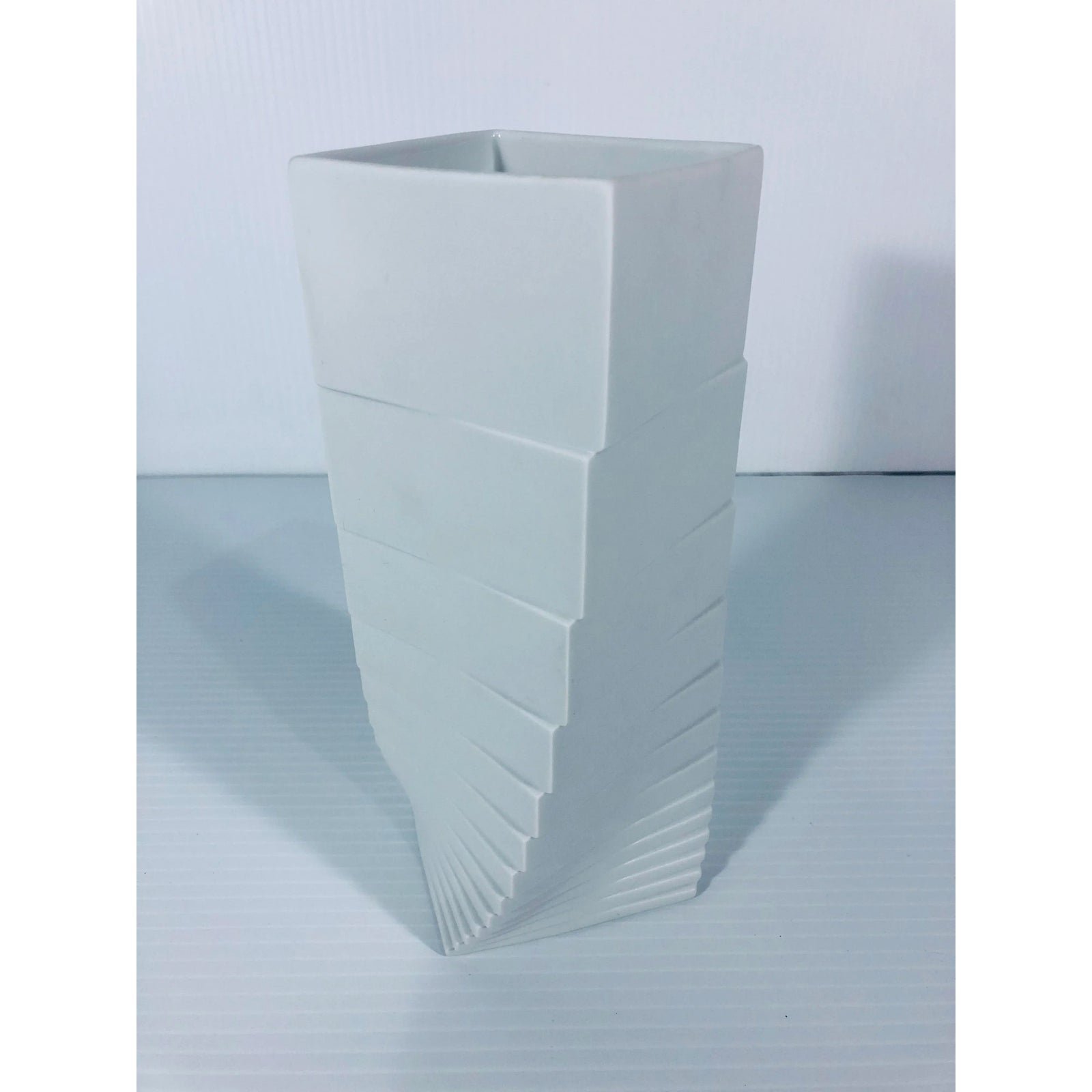 rosenthal-studio-linie-matte-white-porcelain-vase-by-christa-hausler-goltz-6624