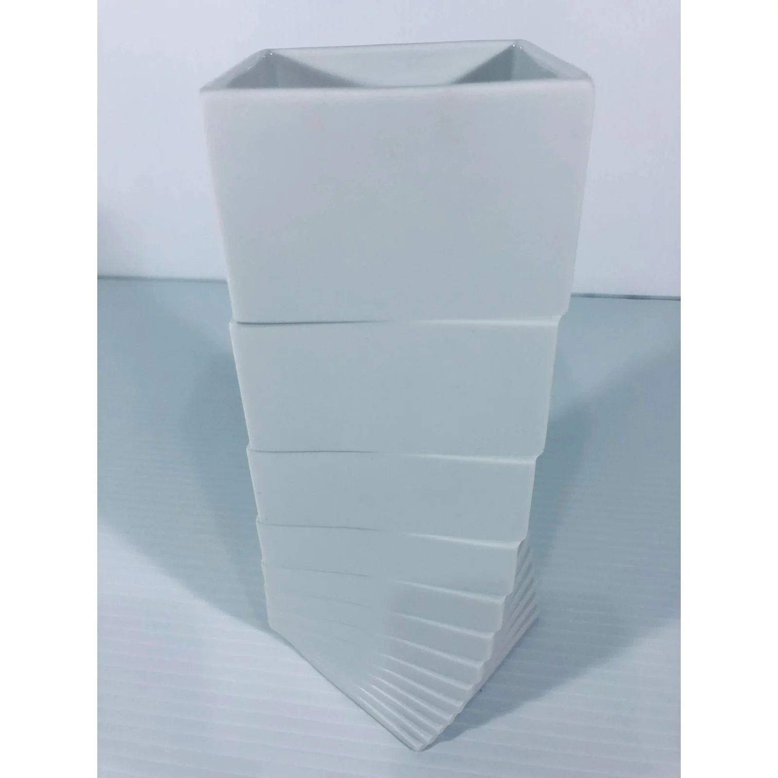 rosenthal-studio-linie-matte-white-porcelain-vase-by-christa-hausler-goltz-5566
