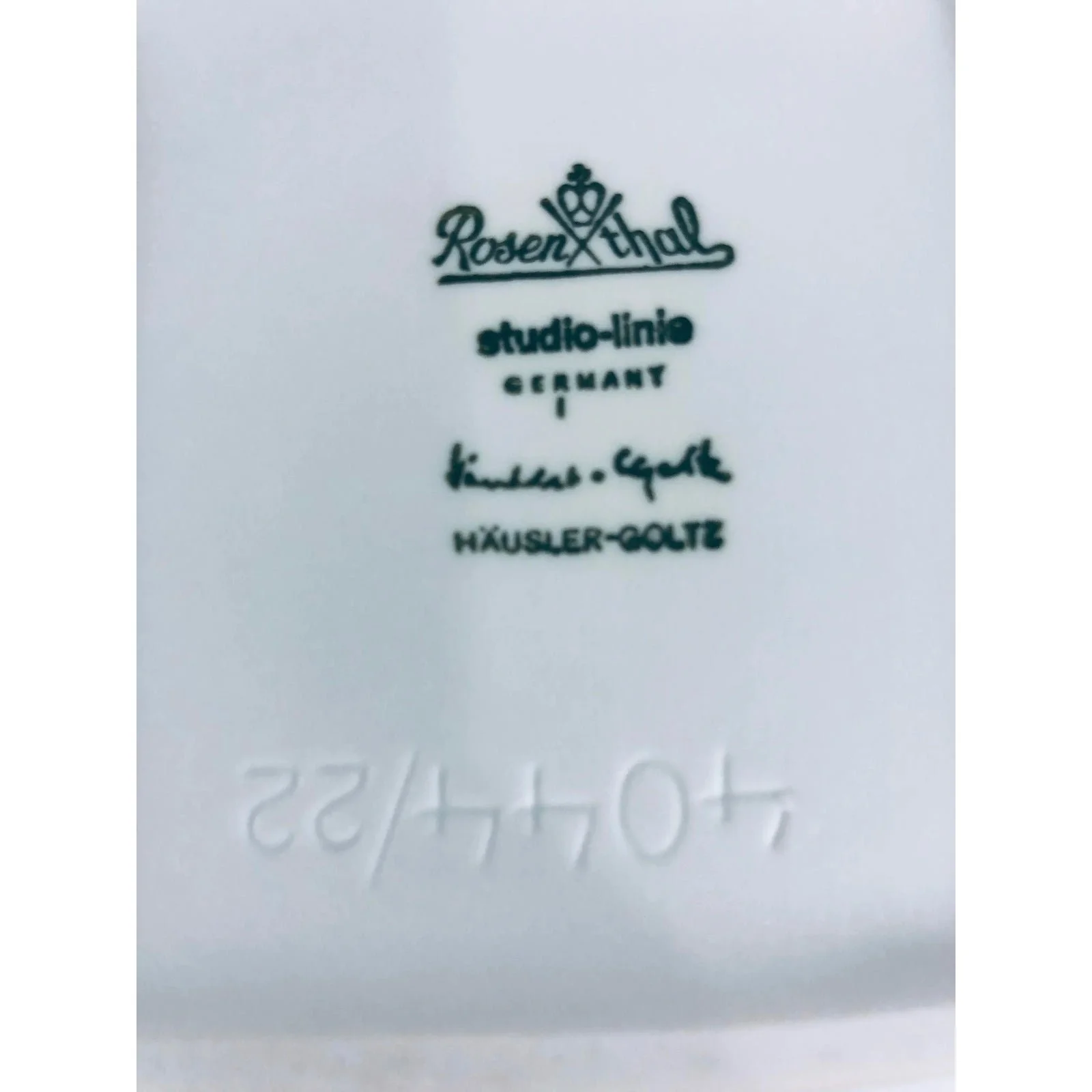 rosenthal-studio-linie-matte-white-porcelain-vase-by-christa-hausler-goltz-9822