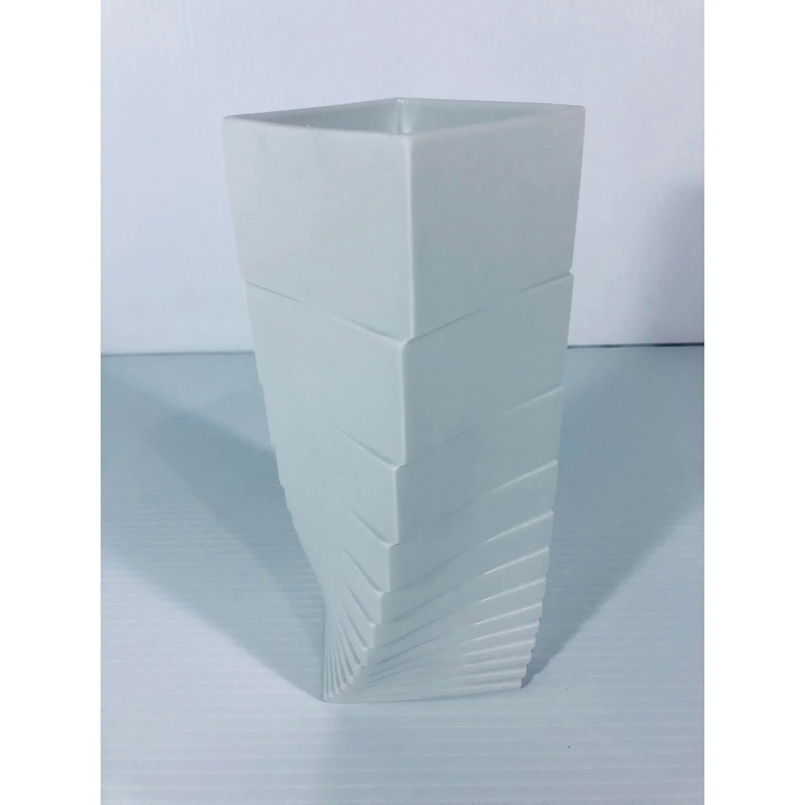 rosenthal-studio-linie-matte-white-porcelain-vase-by-christa-hausler-goltz-5750