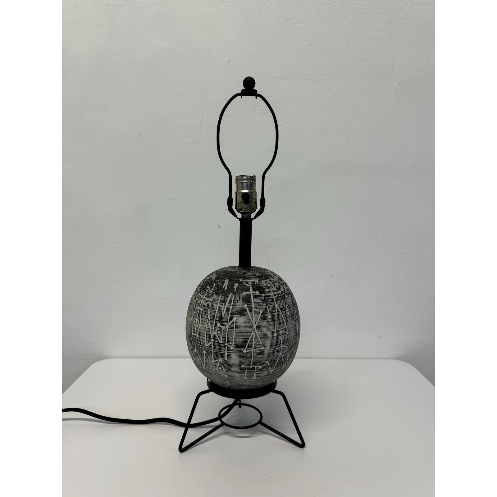 mid-century-modern-tribal-motif-table-lamp-faip-1960s-0613