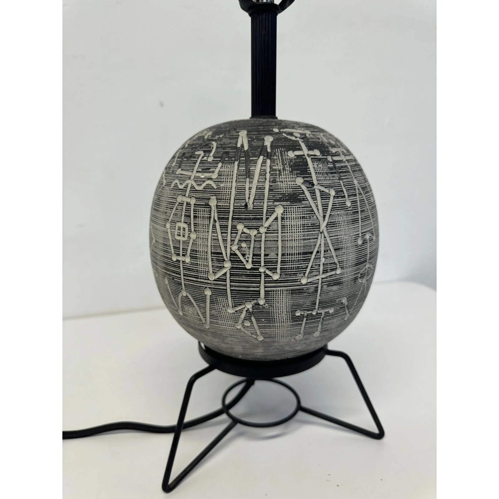 mid-century-modern-tribal-motif-table-lamp-faip-1960s-3018