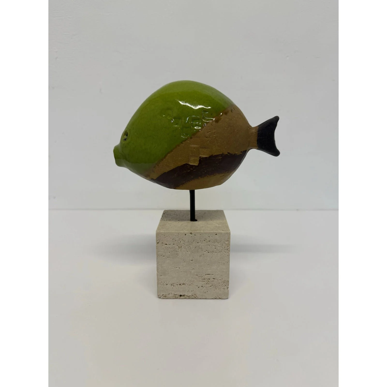 ivo-de-santis-glazed-pottery-fish-sculpture-on-travertine-base-for-gli-estruschi-2204