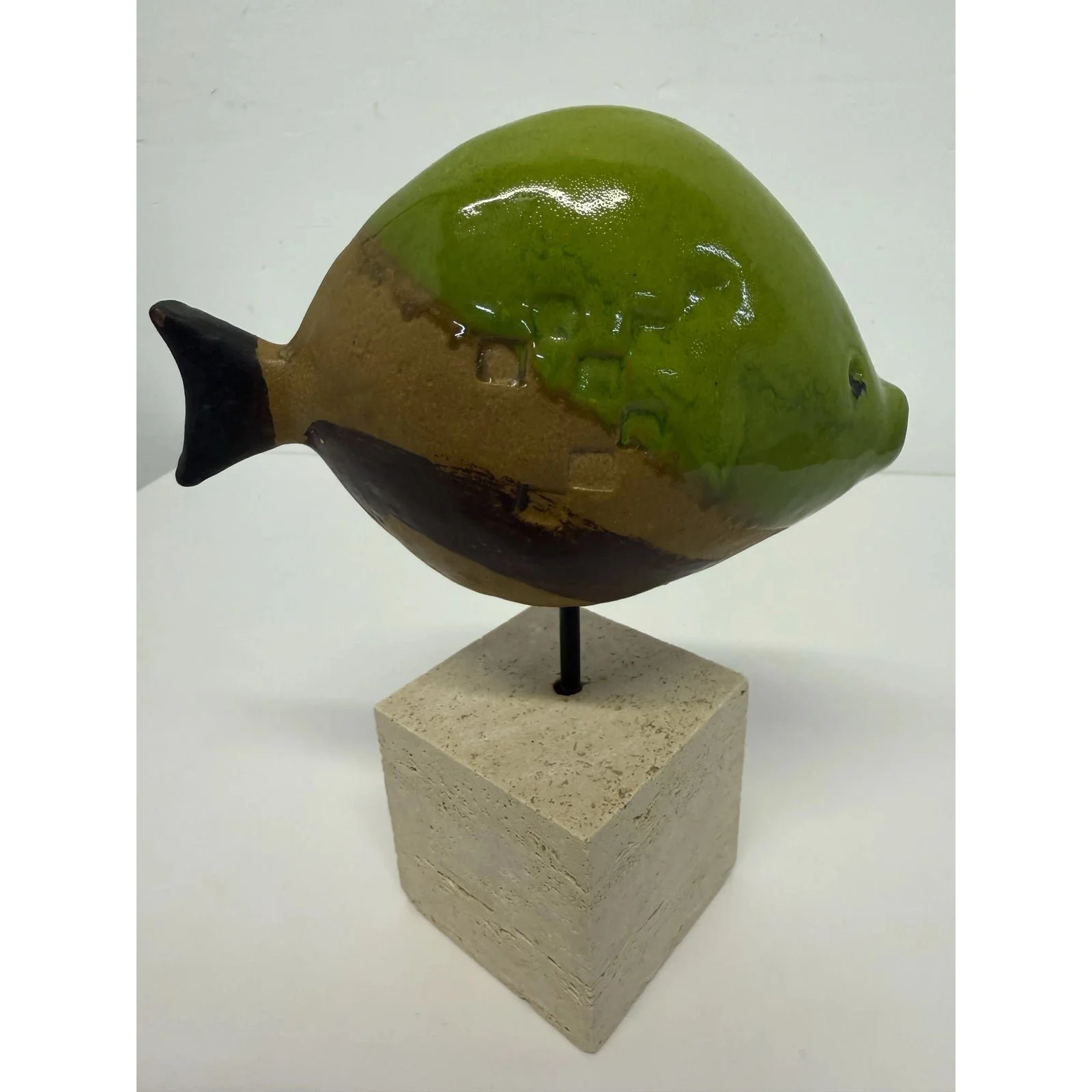 ivo-de-santis-glazed-pottery-fish-sculpture-on-travertine-base-for-gli-estruschi-2978