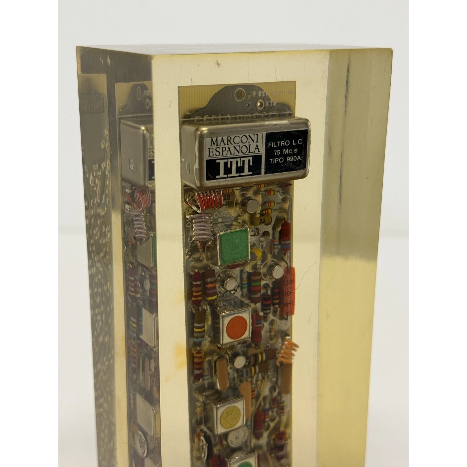 vintage-lucite-encased-computer-chip-paperweight-sculpture-spain-1980s-0915