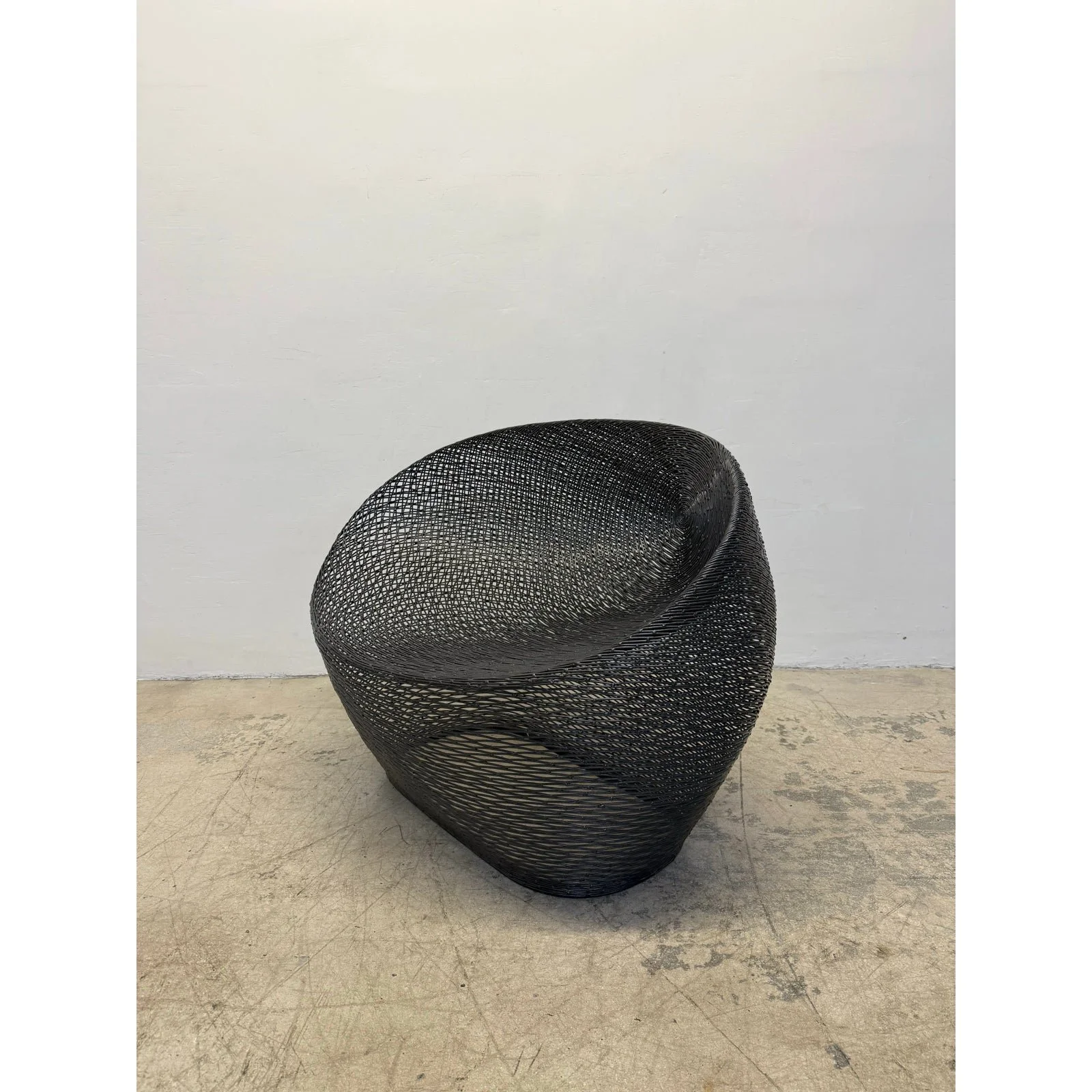 ann-pamintuan-cocoon-two-seat-welded-galvanized-iron-bench-2000s-9481