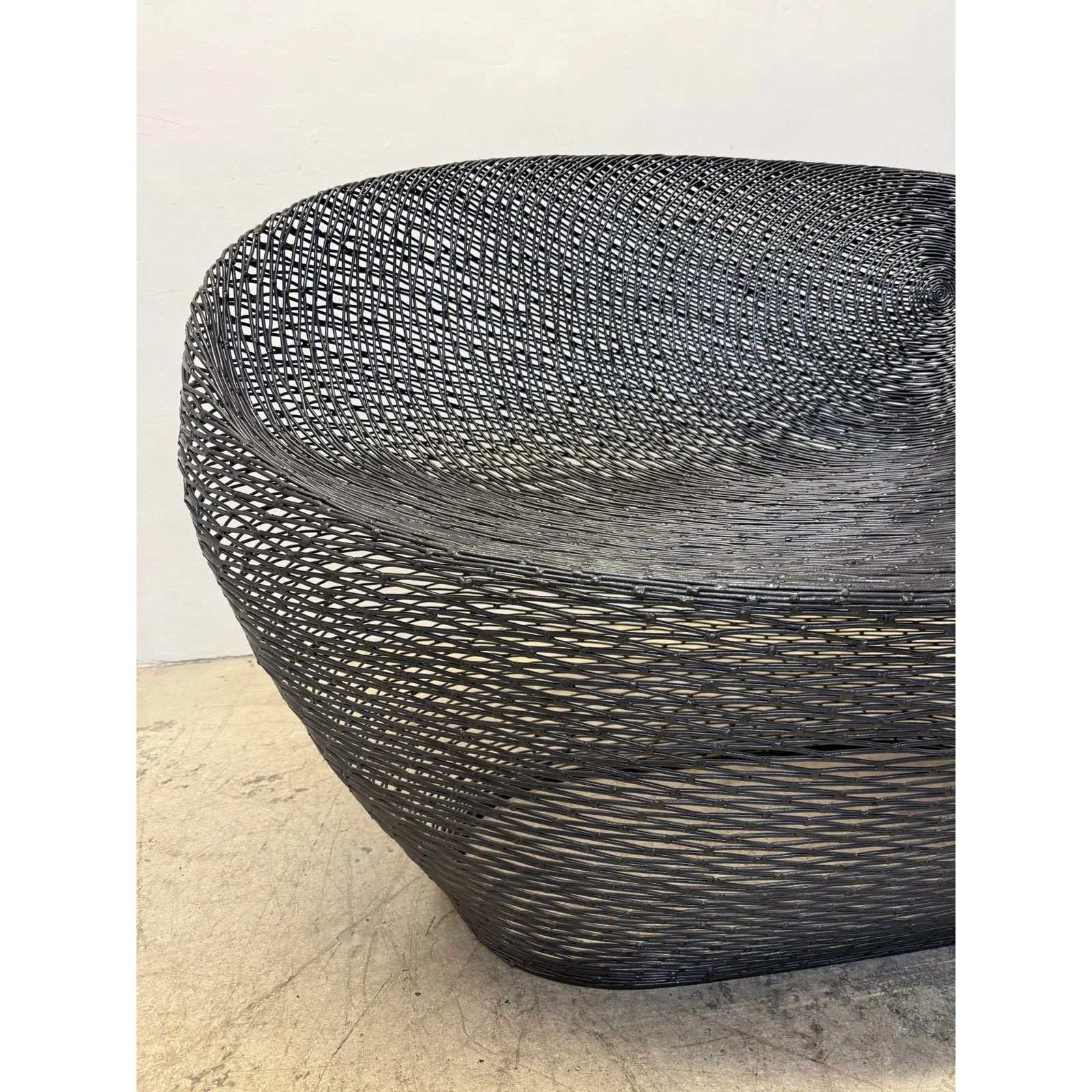 ann-pamintuan-cocoon-two-seat-welded-galvanized-iron-bench-2000