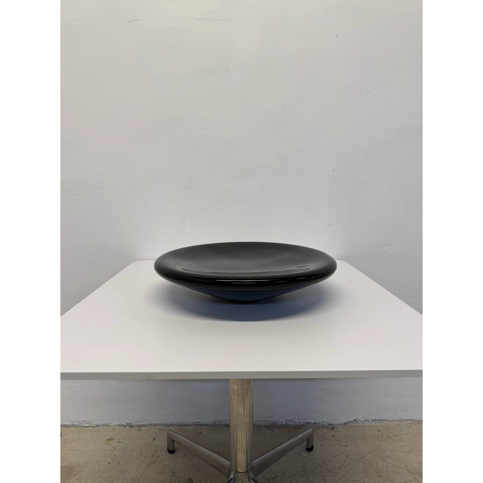 postmodern-black-handcrafted-blown-glass-bowl-1980s-7103