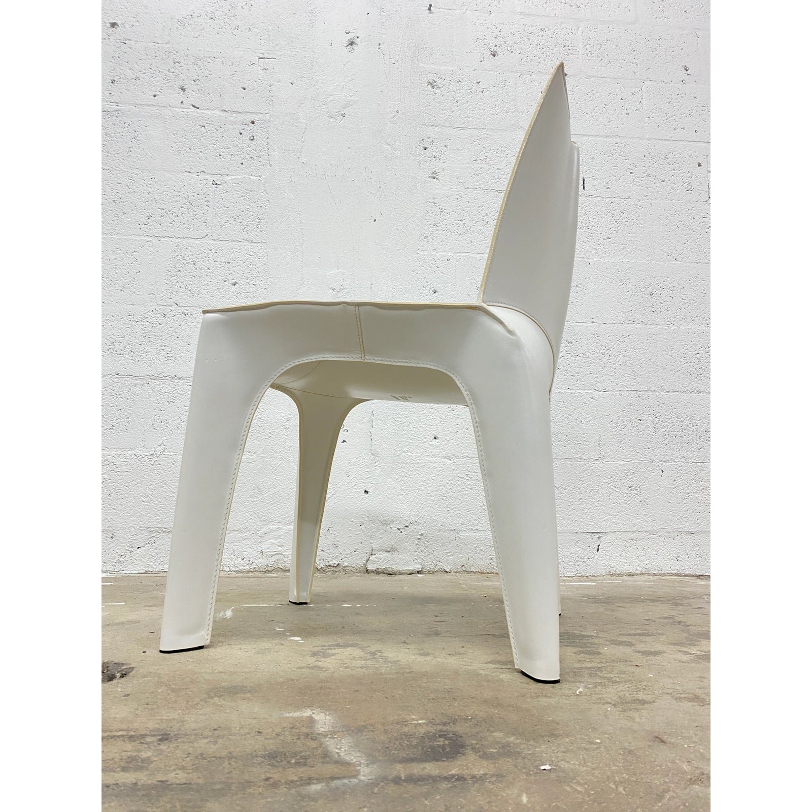 riccardo-blumer-and-matteo-borghi-bb-dining-chair-in-matte-white-leather-poliform-9375