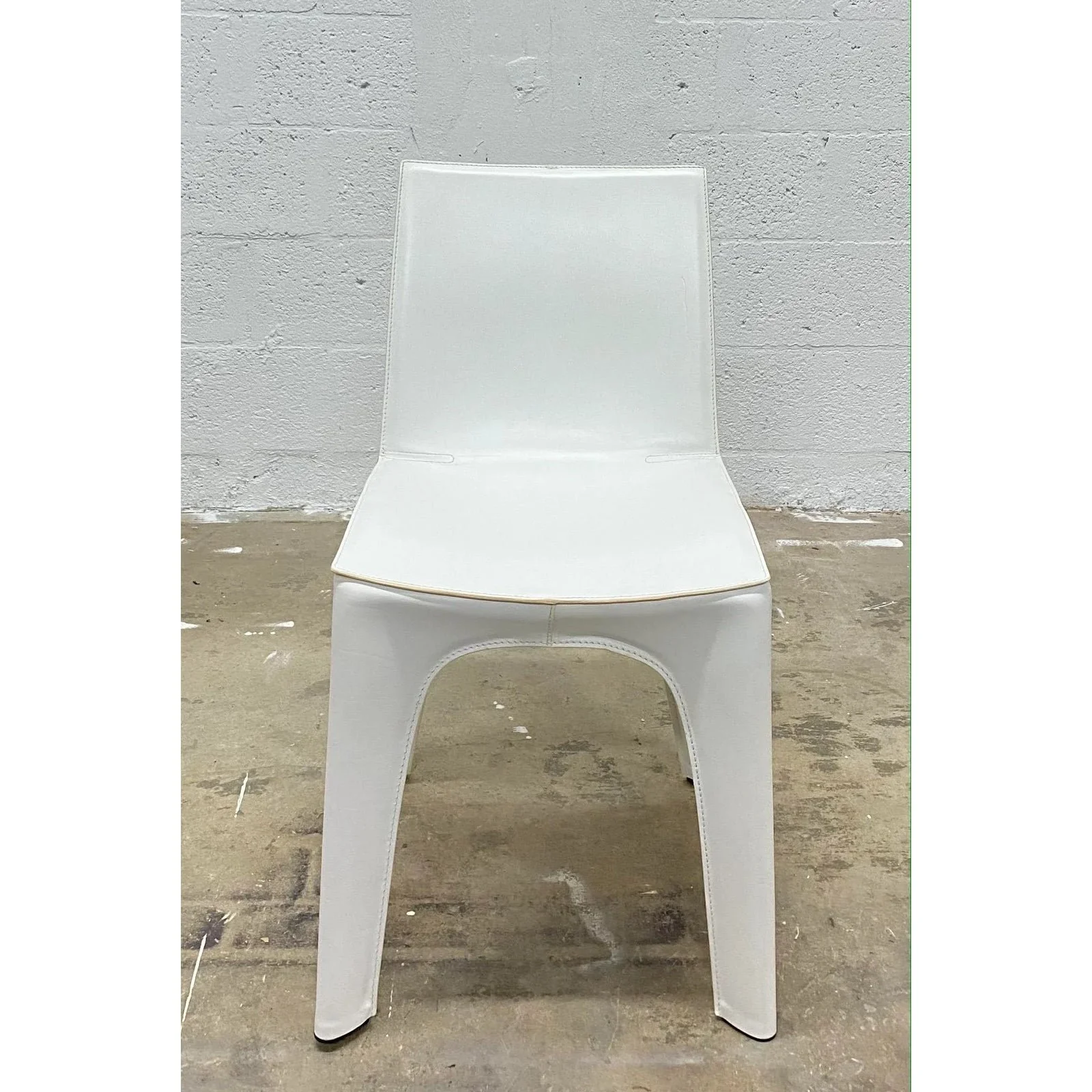 riccardo-blumer-and-matteo-borghi-bb-dining-chair-in-matte-white-leather-poliform-6197