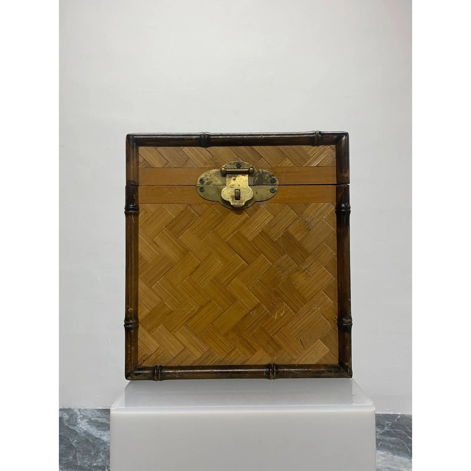 faux-bamboo-woven-rattan-box-9941