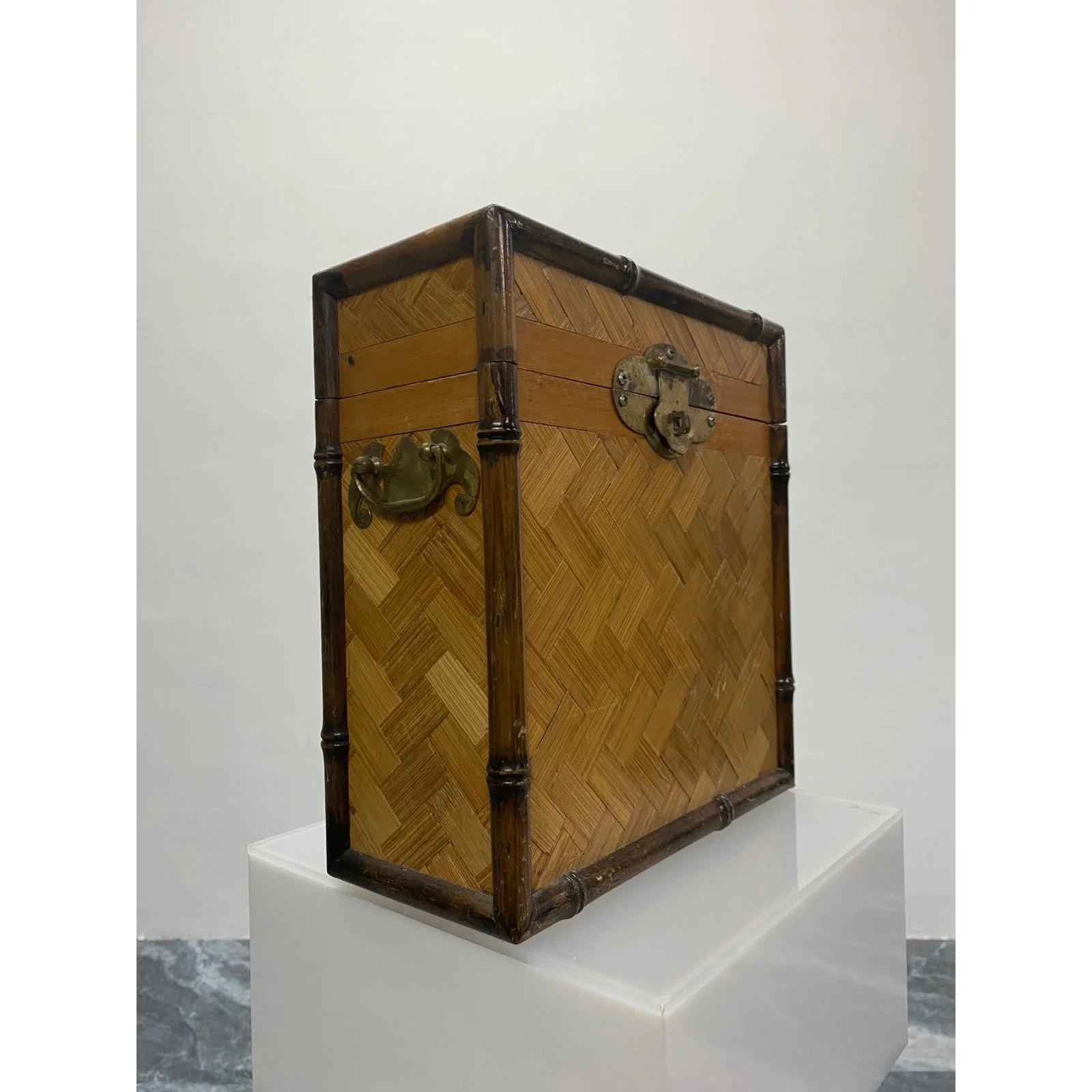 faux-bamboo-woven-rattan-box-7496