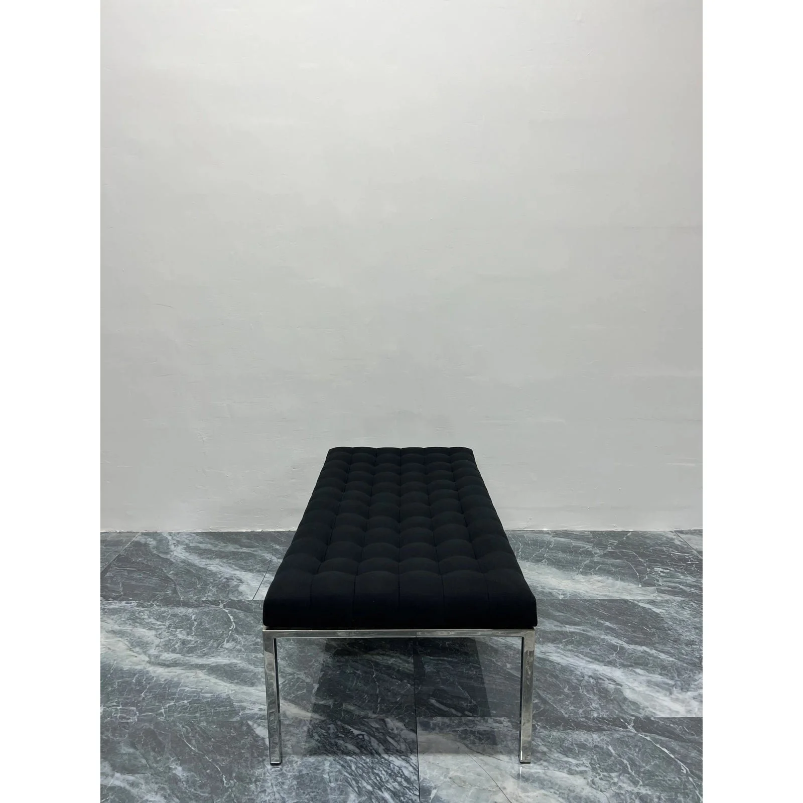 black-tufted-canvas-museum-bench-by-metropolitan-furniture-1986-9899