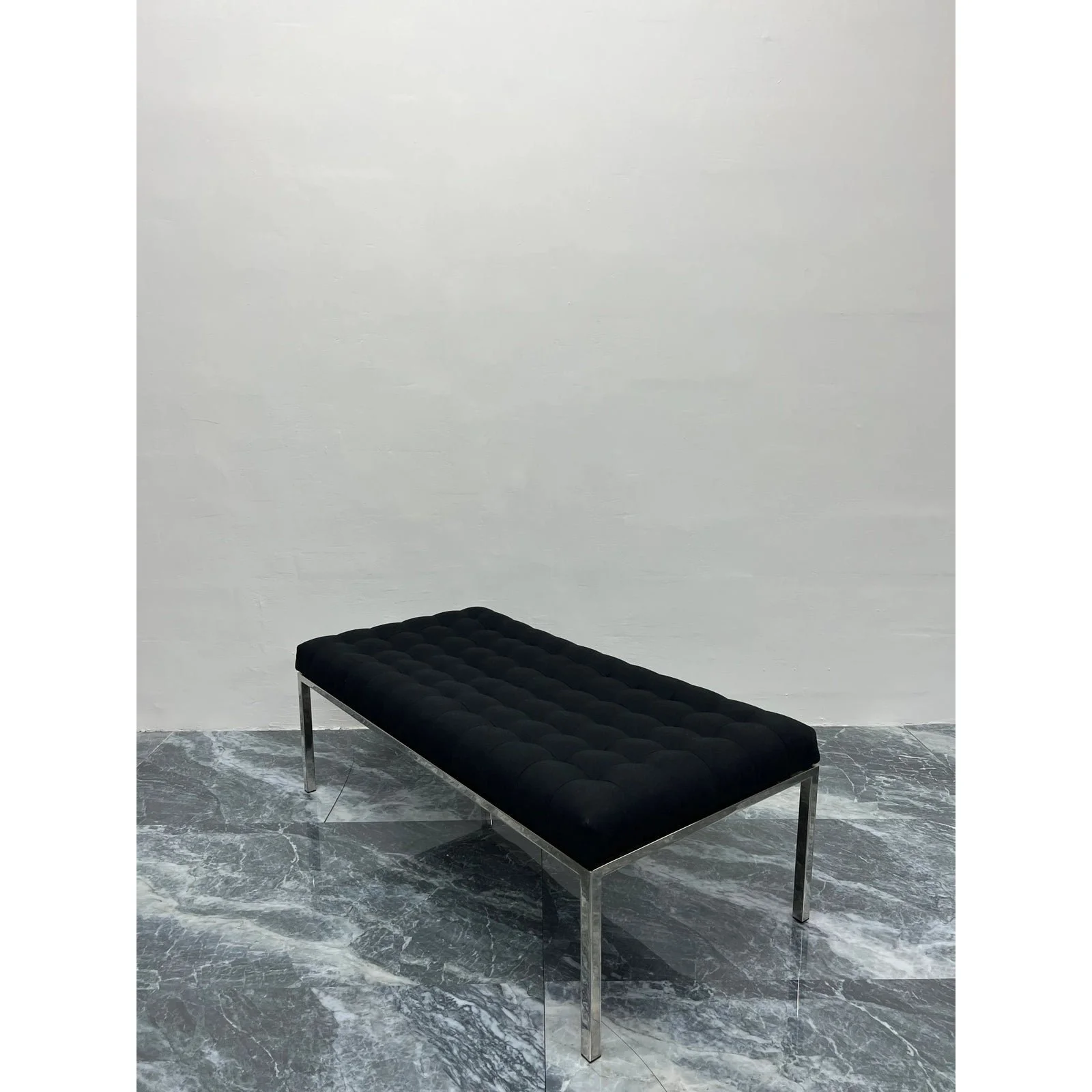 black-tufted-canvas-museum-bench-by-metropolitan-furniture-1986-9809