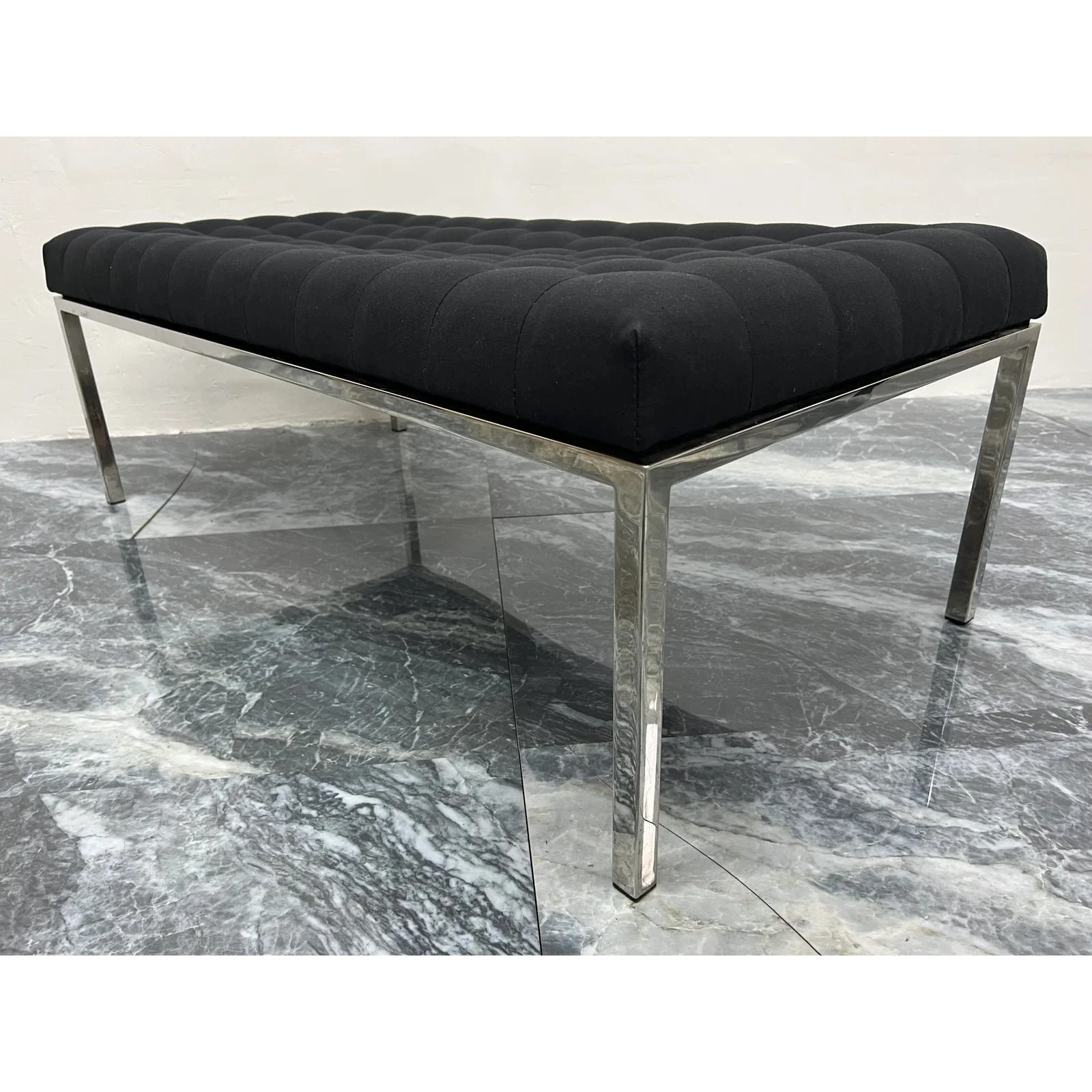 black-tufted-canvas-museum-bench-by-metropolitan-furniture-1986-6763